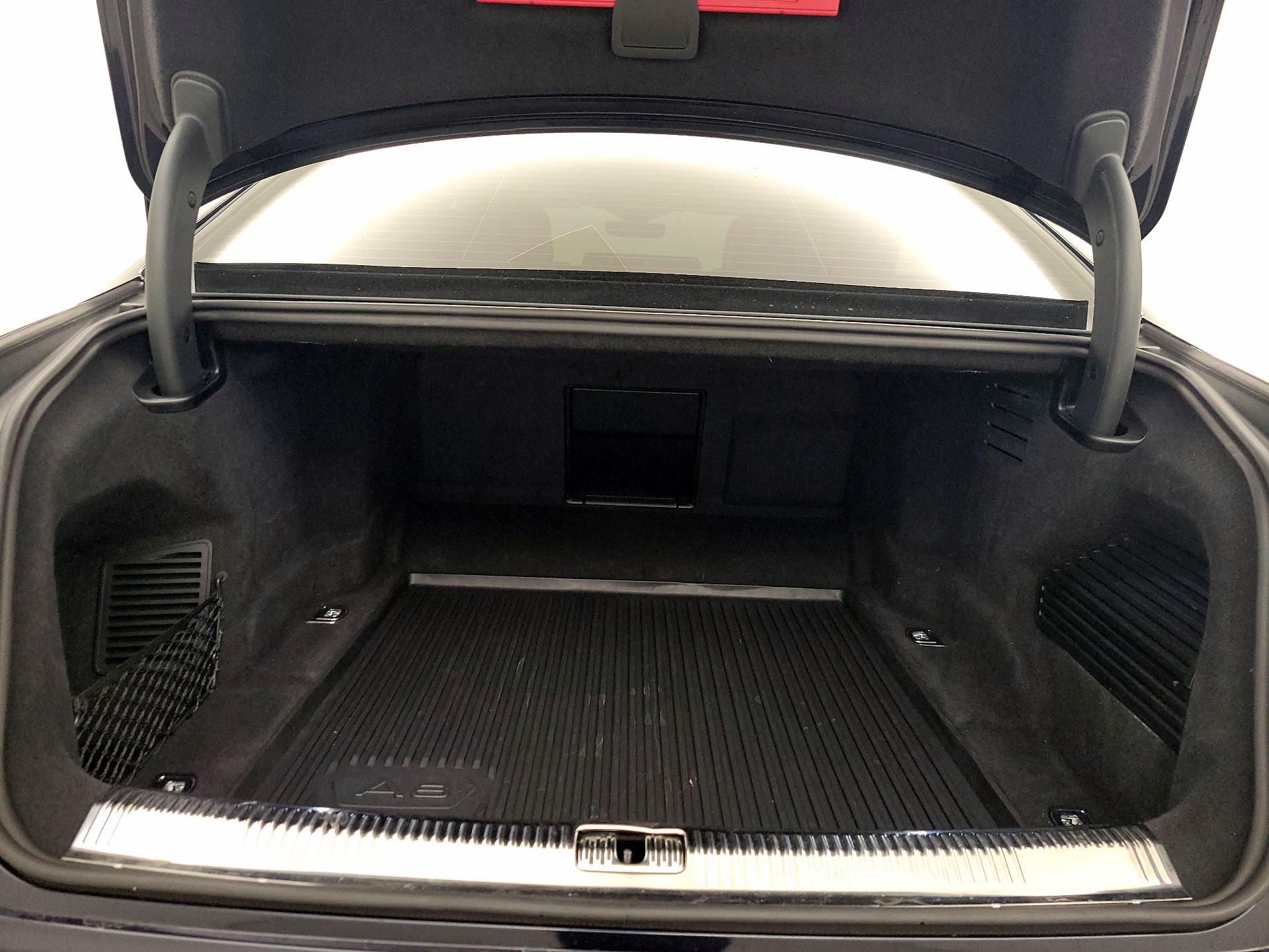 Thumbnail: 2021 Audi A8 - 20