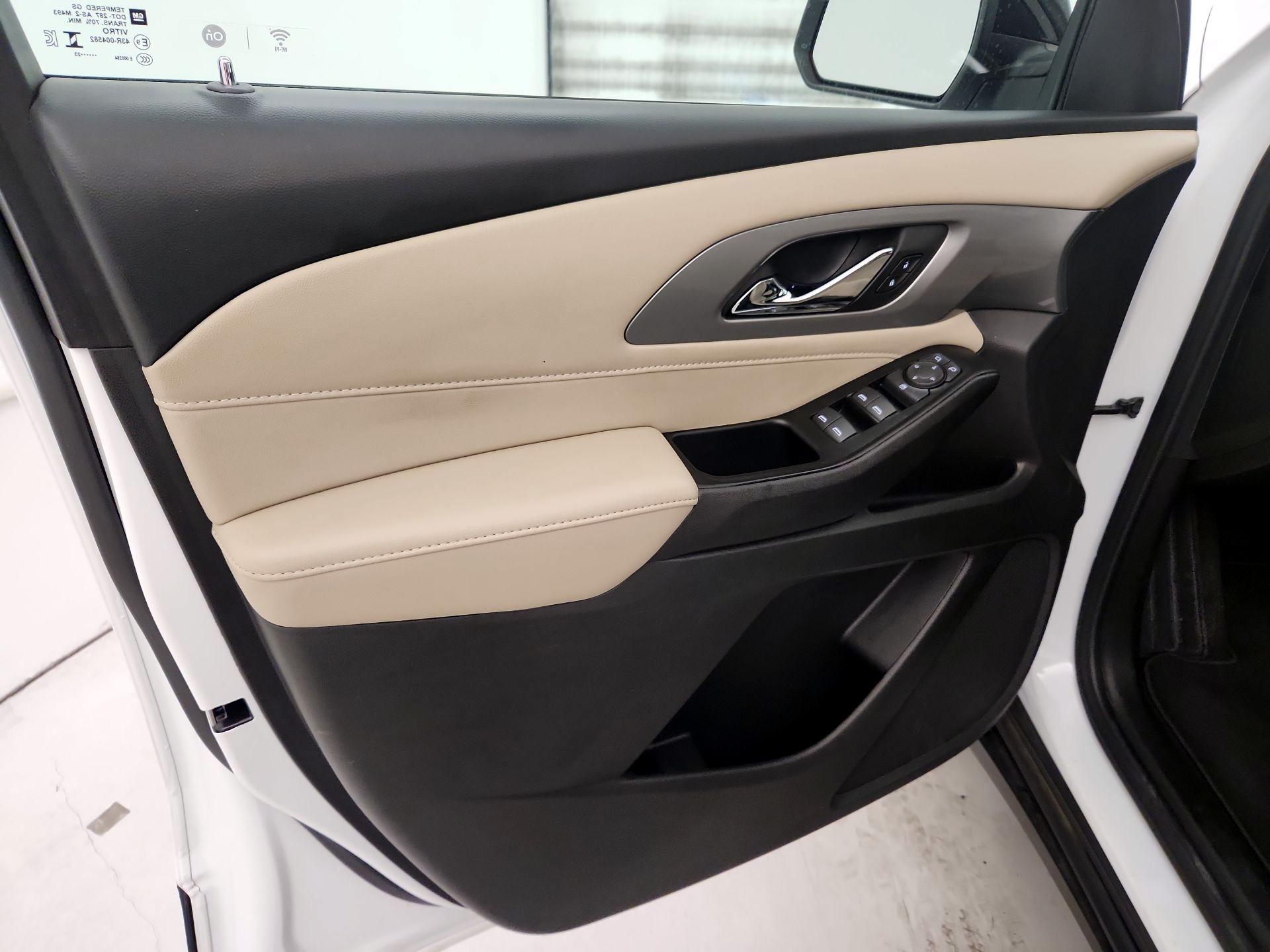 Thumbnail: 2023 Chevrolet Traverse - 12