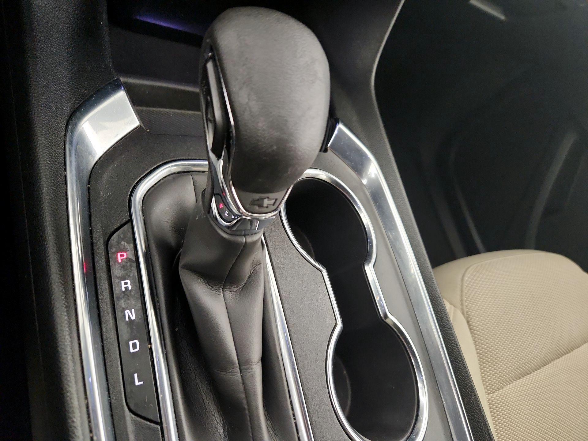 Thumbnail: 2023 Chevrolet Traverse - 17