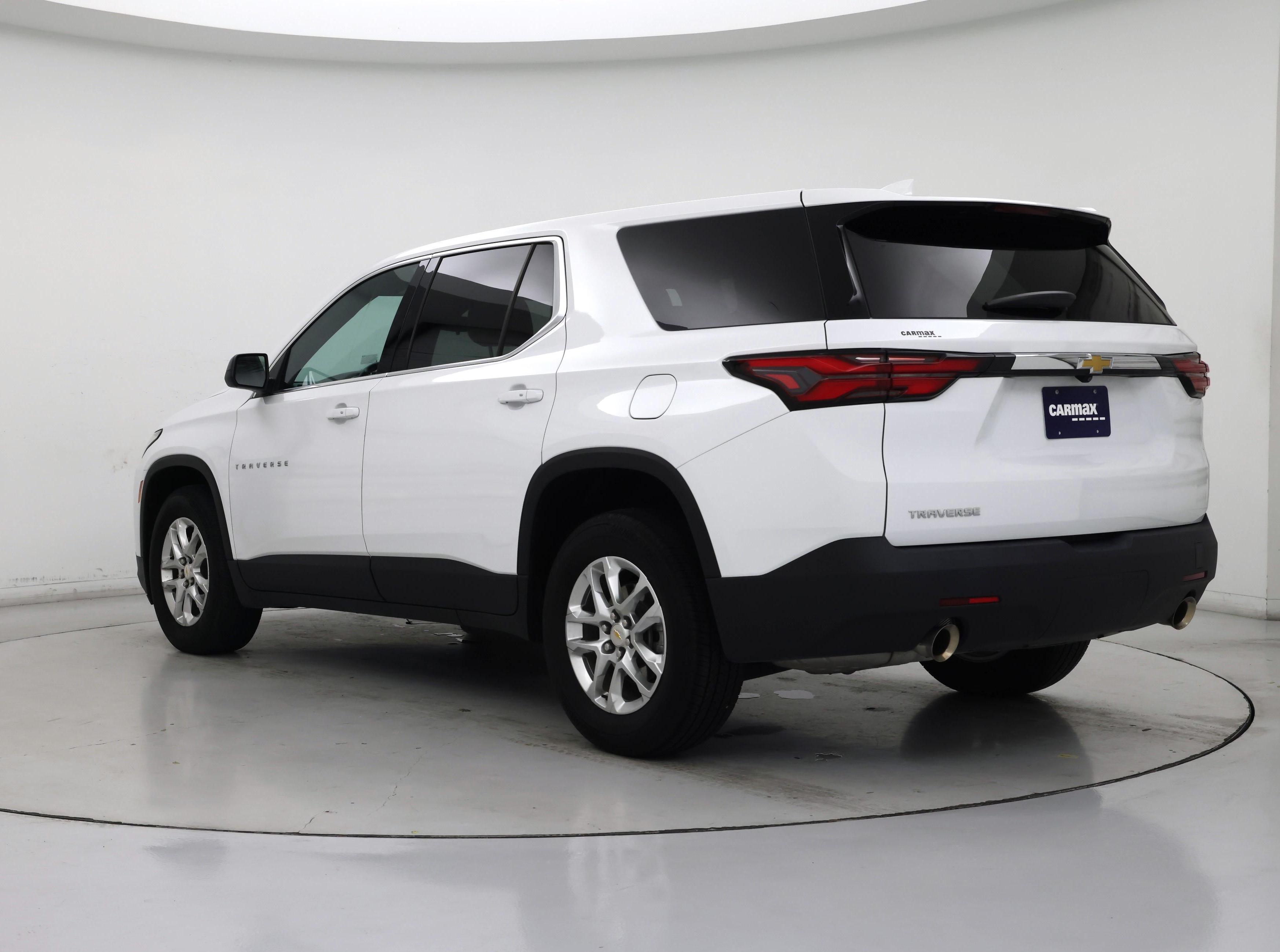 Thumbnail: 2023 Chevrolet Traverse - 2