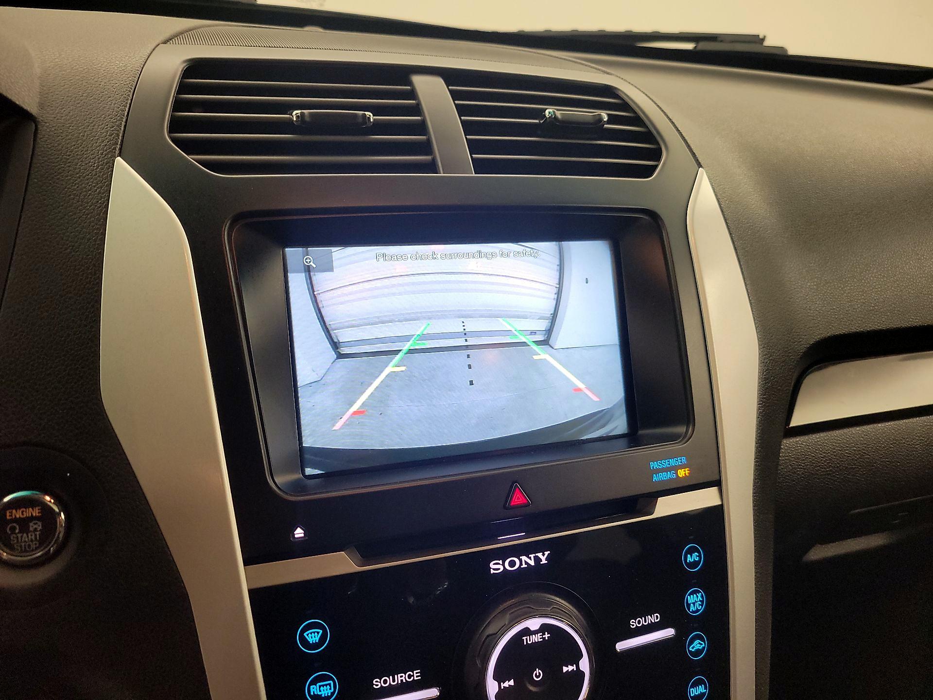 Thumbnail: 2015 Ford Explorer - 12
