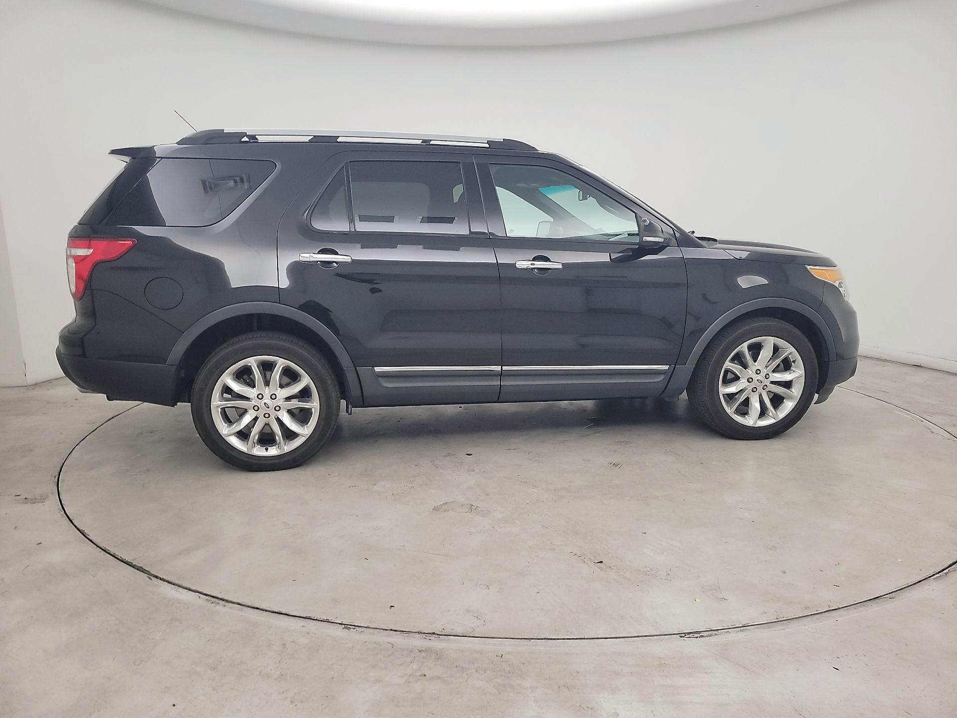 Thumbnail: 2015 Ford Explorer - 4