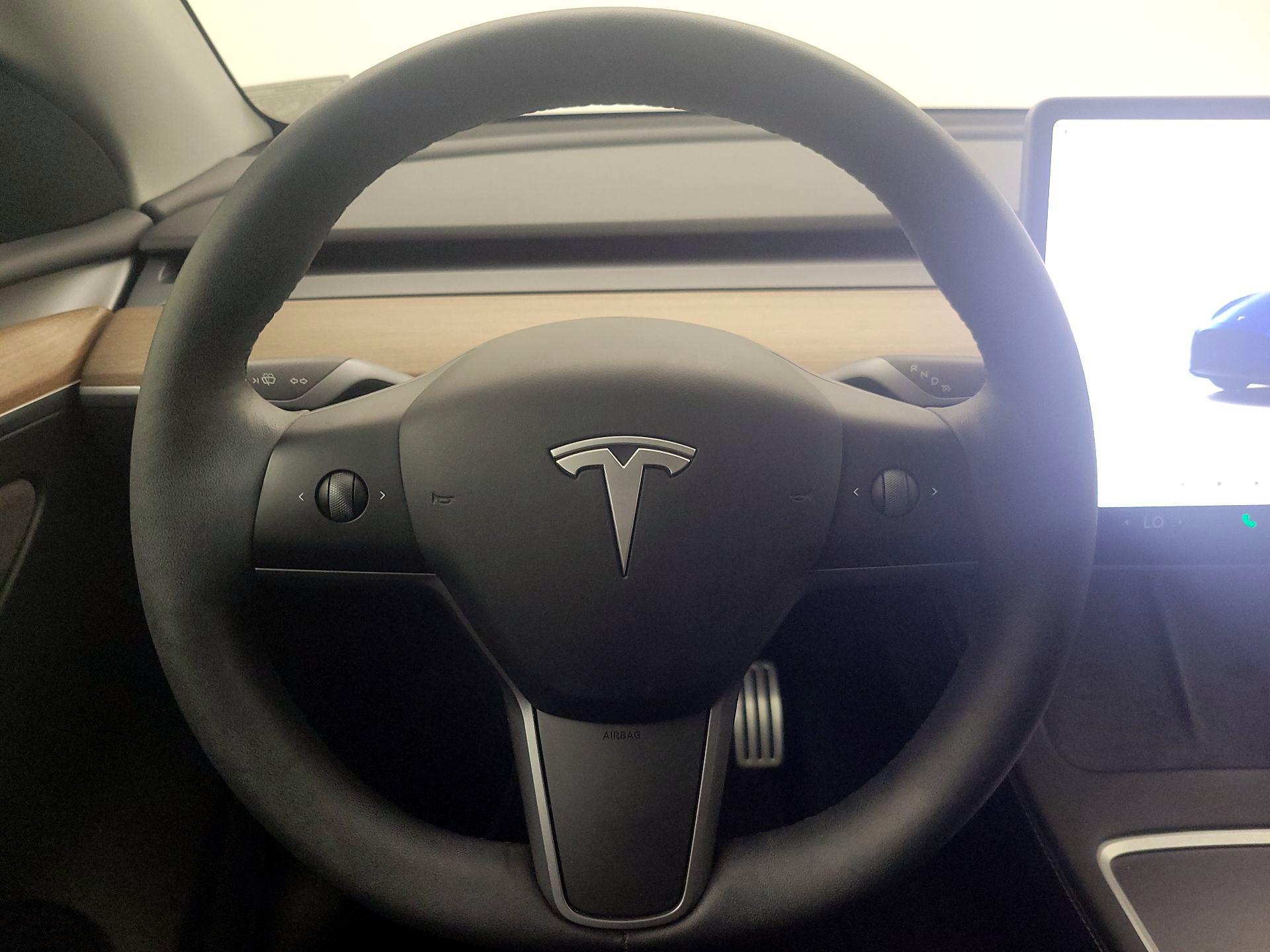 Thumbnail: 2023 Tesla Model Y - 10