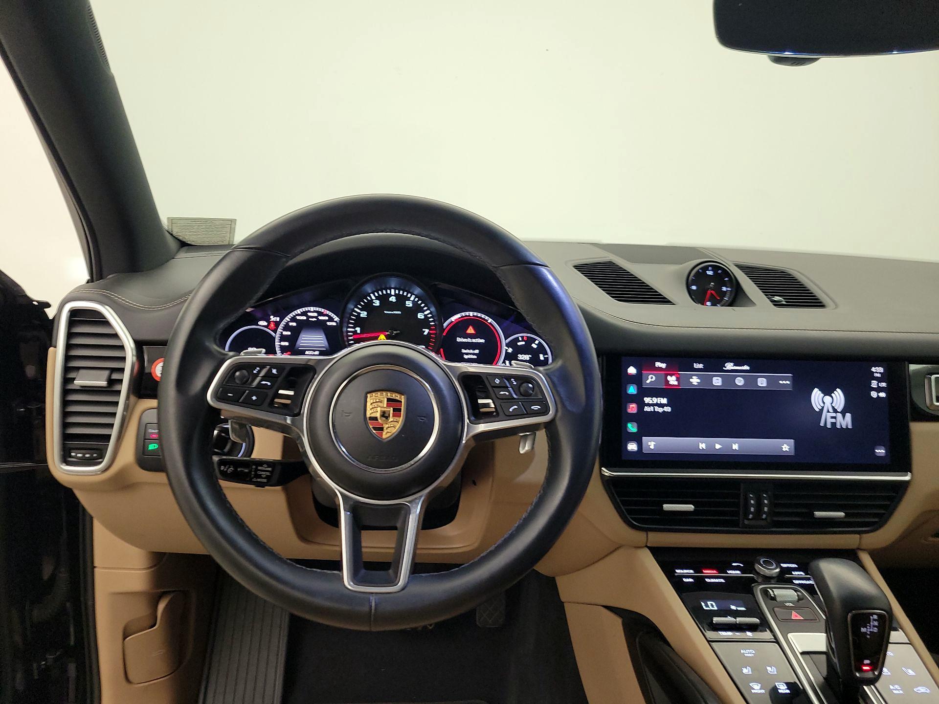 Thumbnail: 2022 Porsche Cayenne - 10