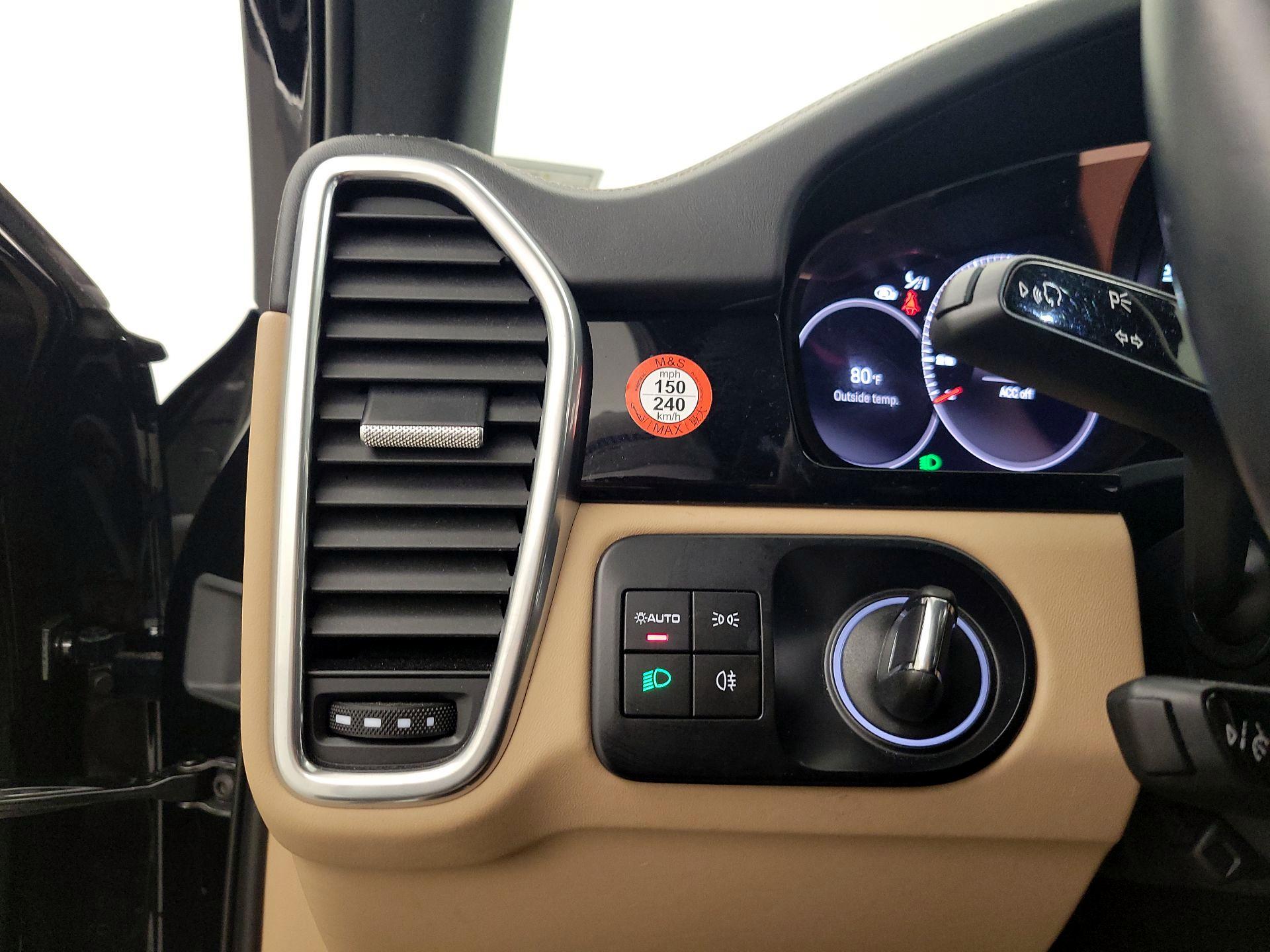 Thumbnail: 2022 Porsche Cayenne - 13