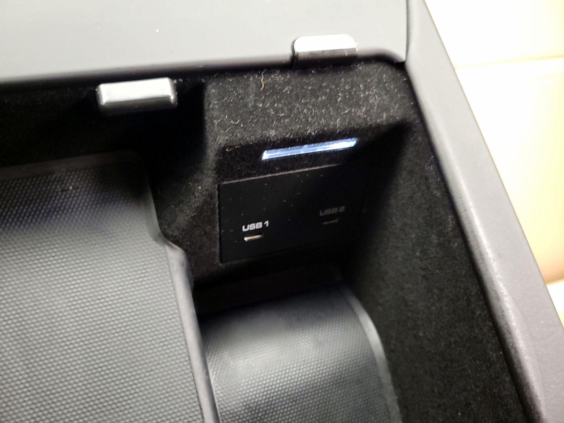 Thumbnail: 2022 Porsche Cayenne - 18