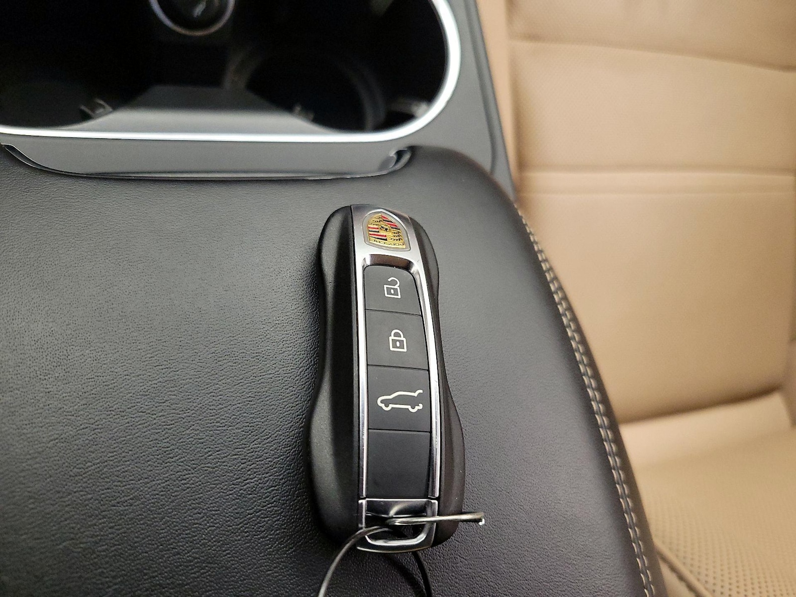 2022 Porsche Cayenne Base - Photo 23