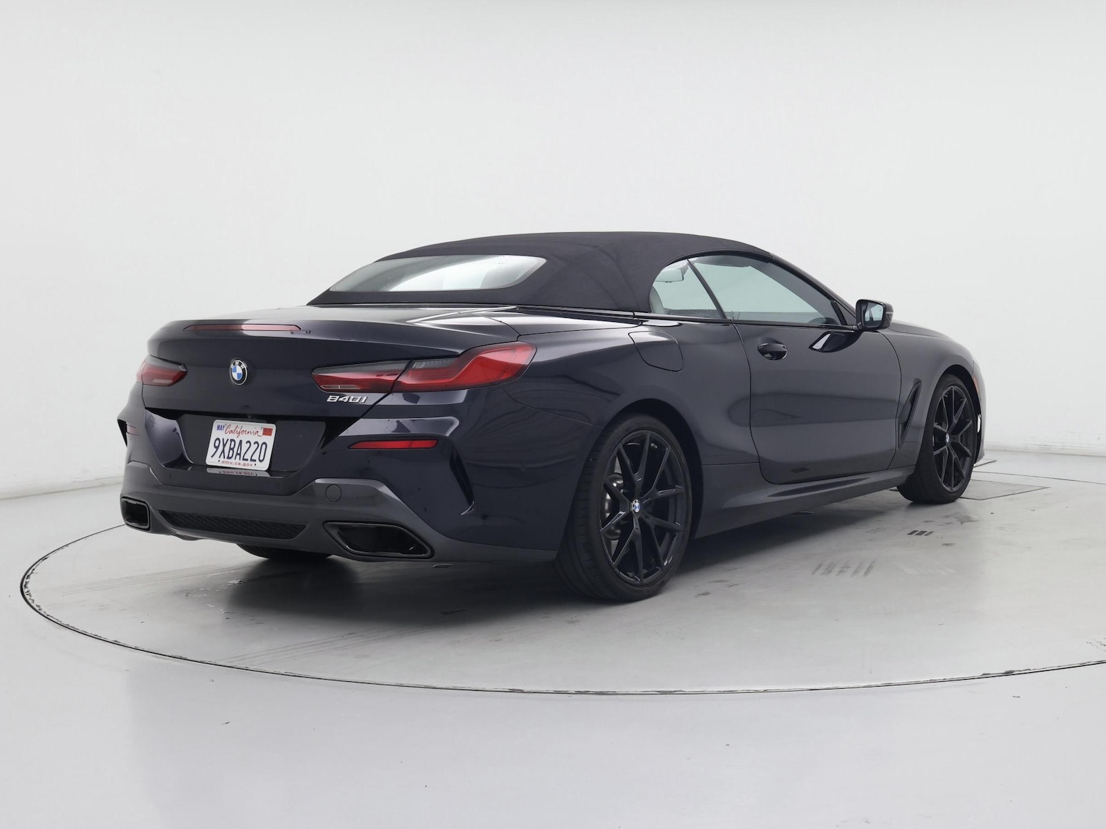 2024 BMW 8 Series 840i - Photo 9
