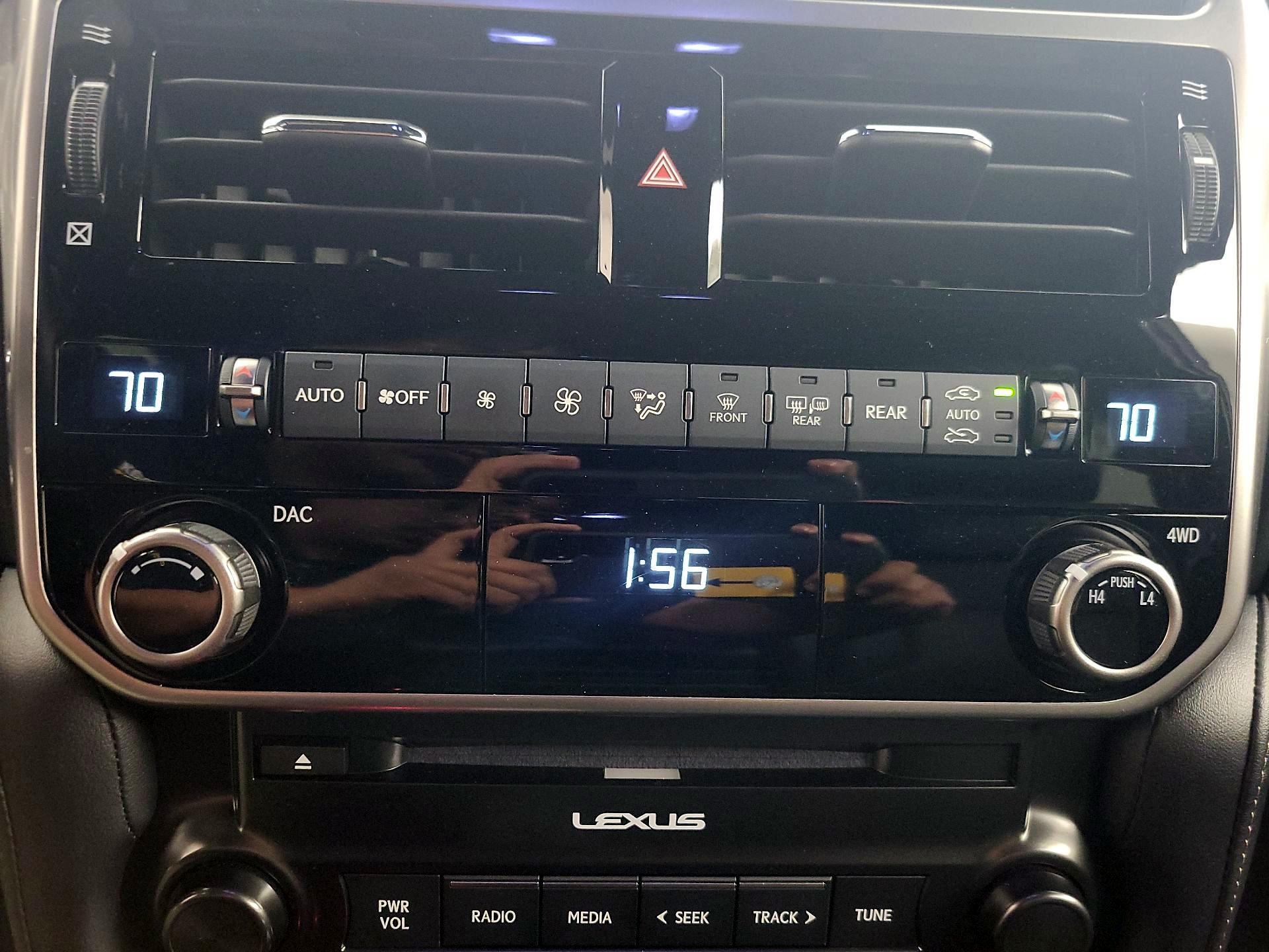 Thumbnail: 2022 Lexus GX - 17