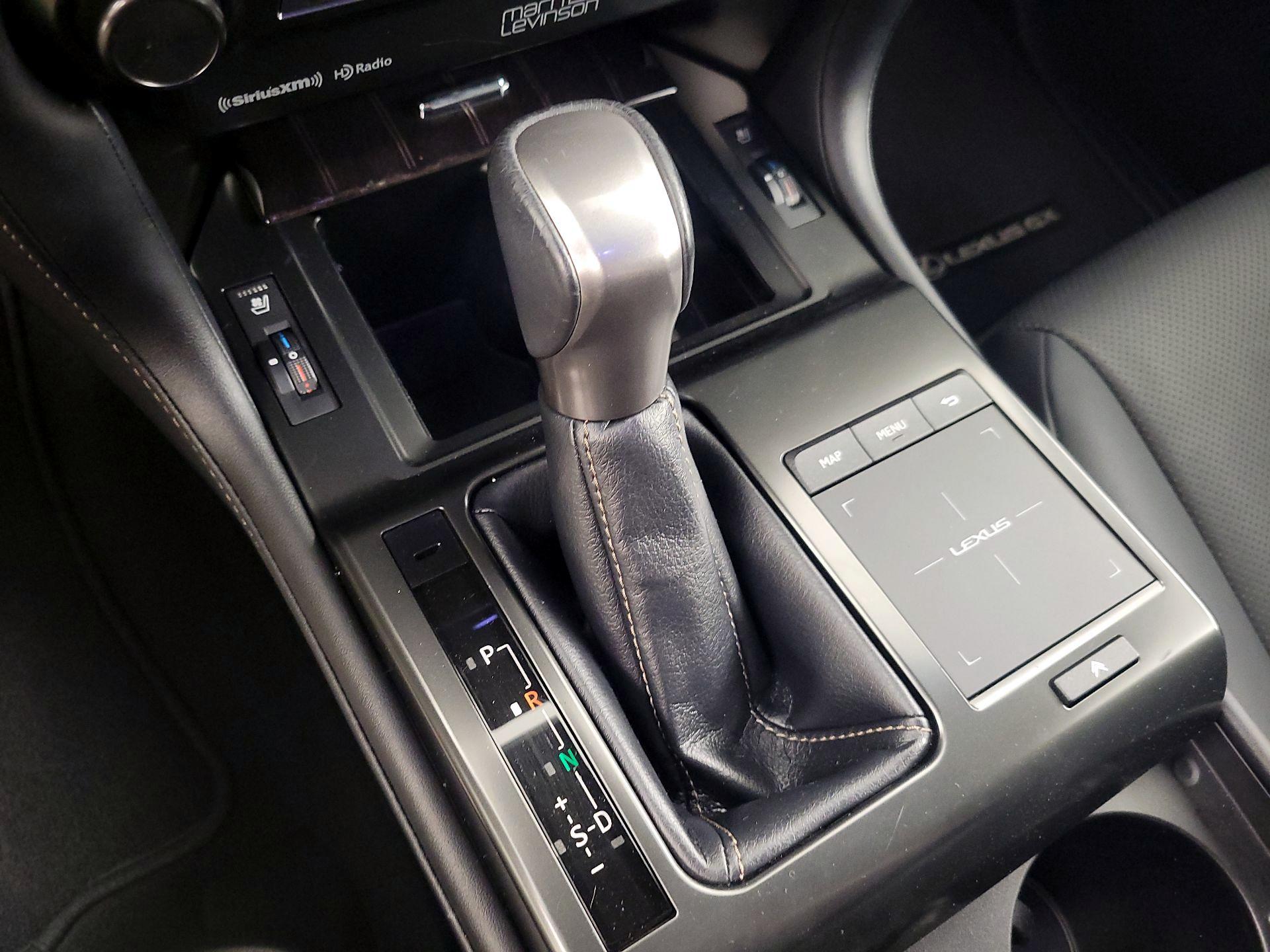 Thumbnail: 2022 Lexus GX - 18