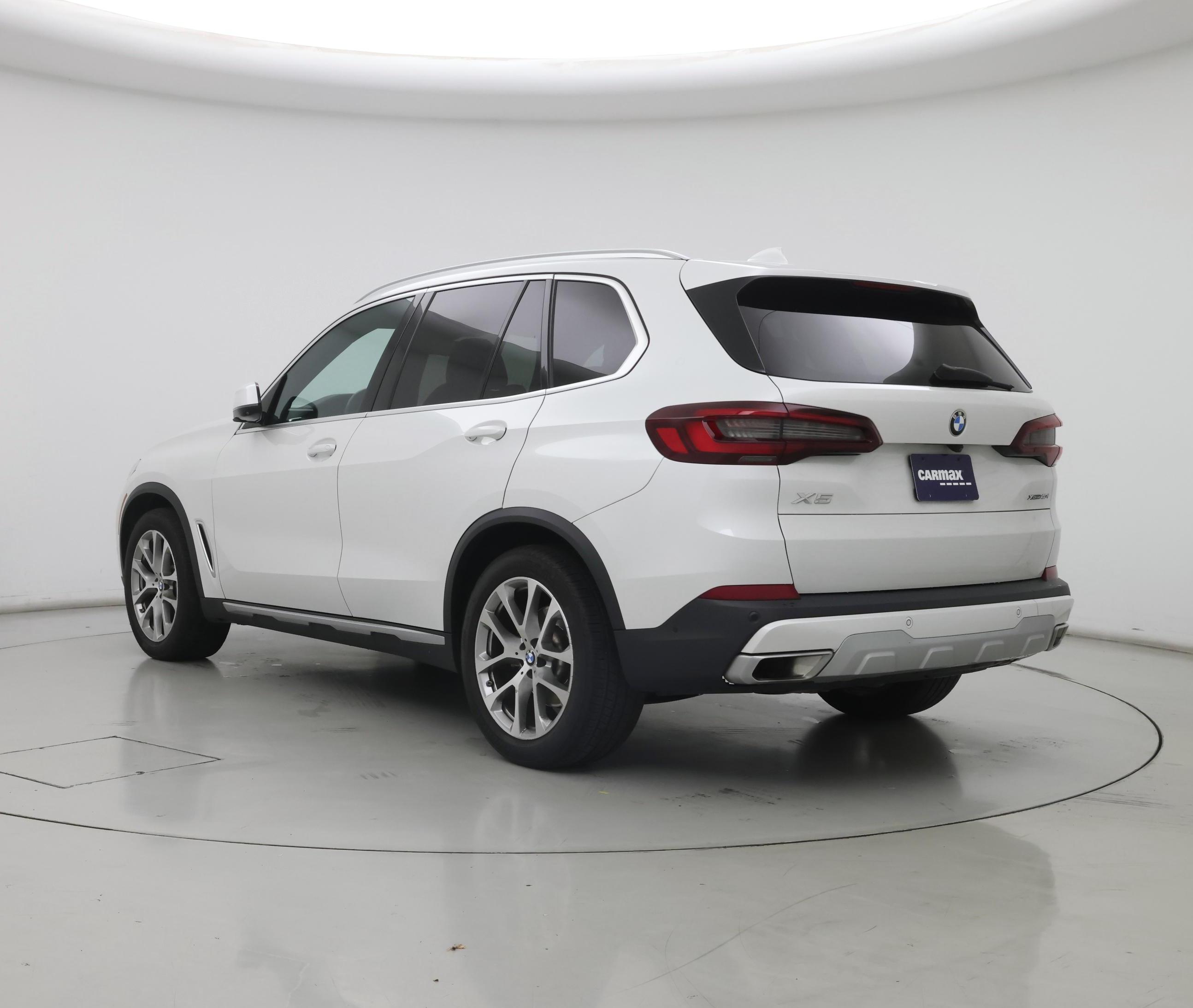 Thumbnail: 2023 BMW X5 - 2