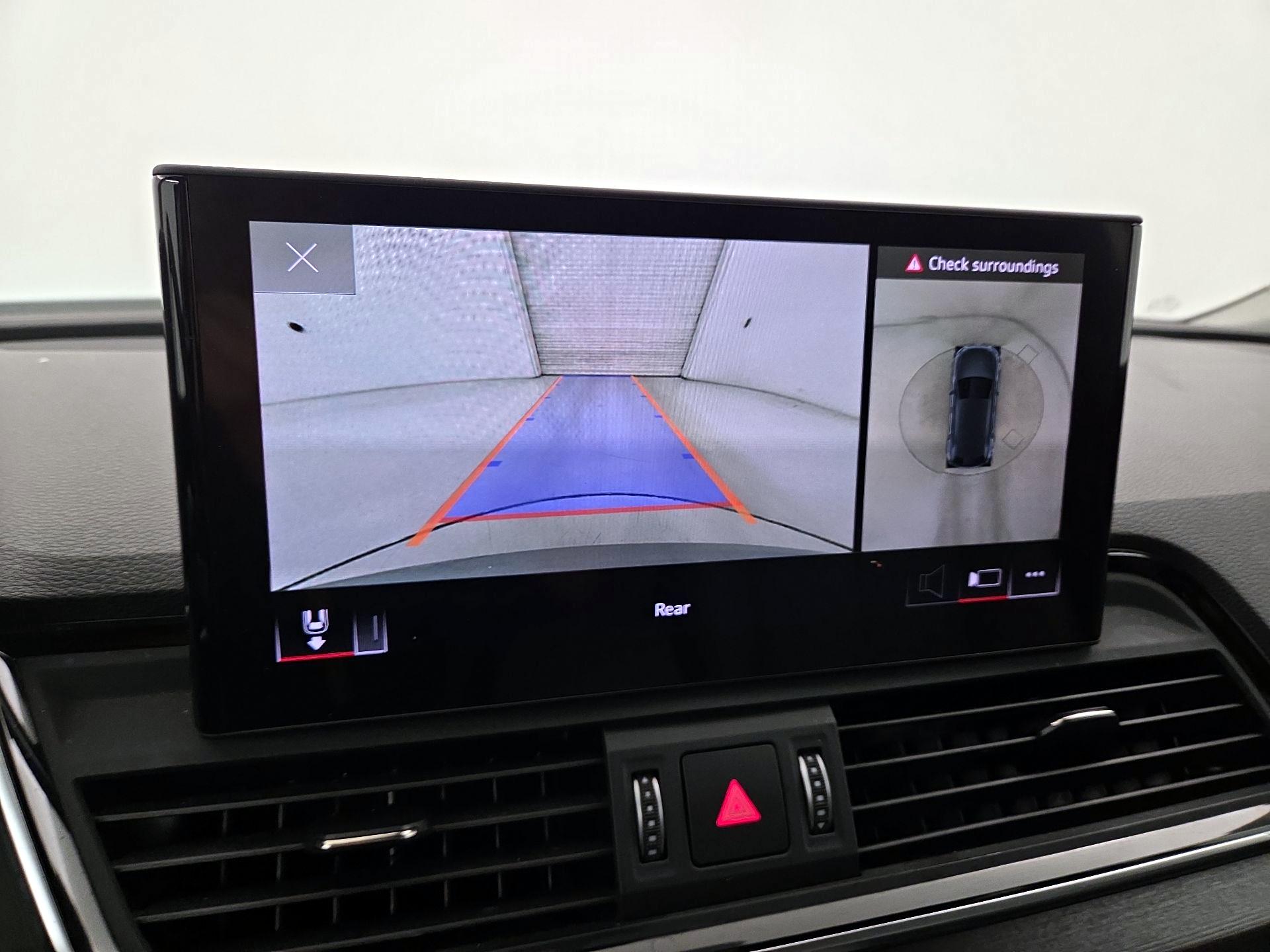 Thumbnail: 2022 Audi Q5 - 14