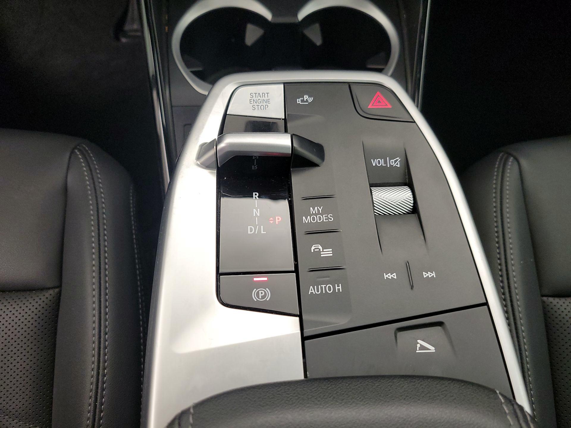 Thumbnail: 2025 BMW X1 - 18