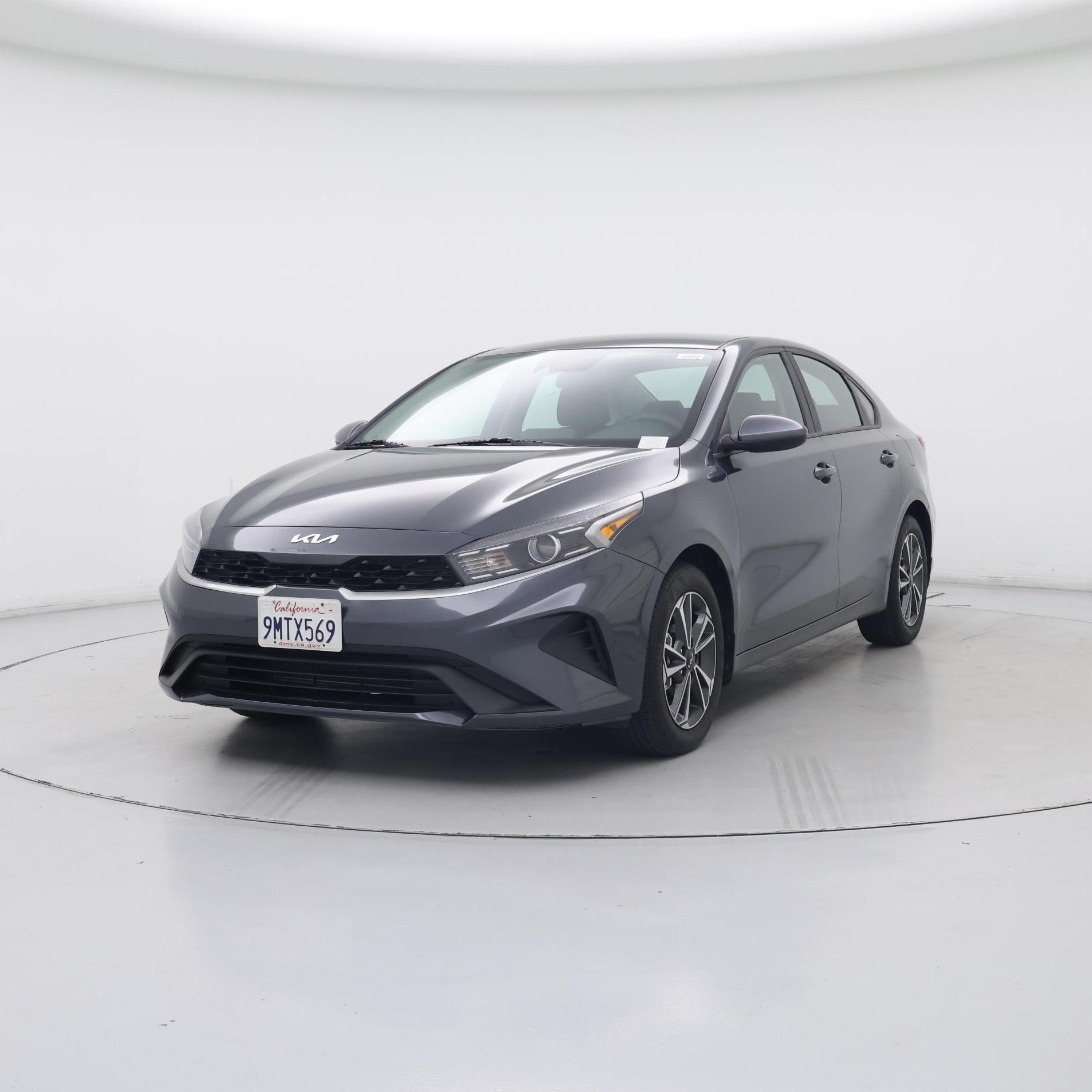 Thumbnail: 2024 Kia Forte - 4