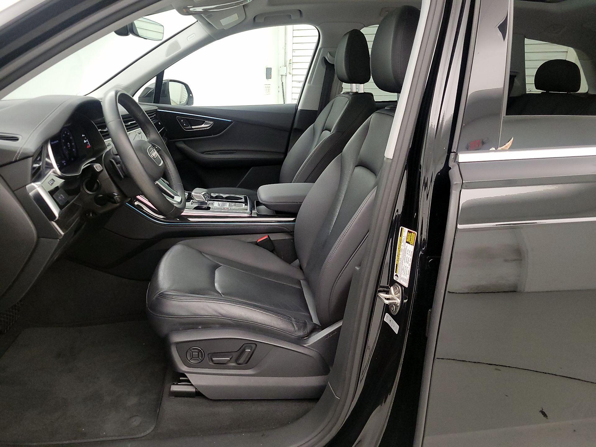 Thumbnail: 2023 Audi Q7 - 11