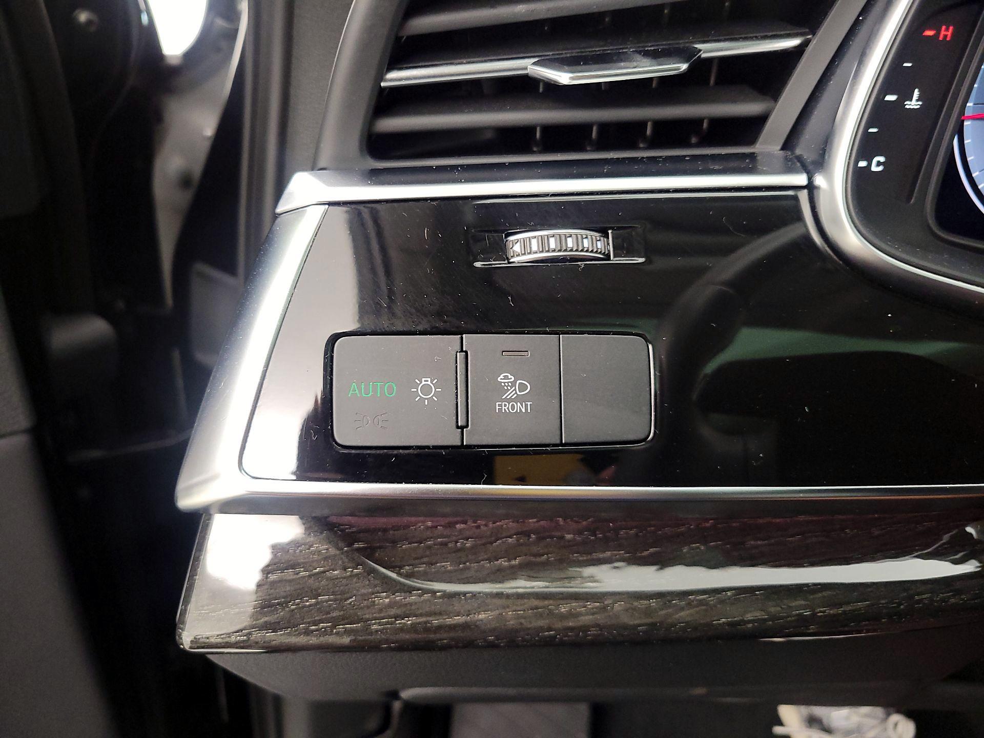 Thumbnail: 2023 Audi Q7 - 13