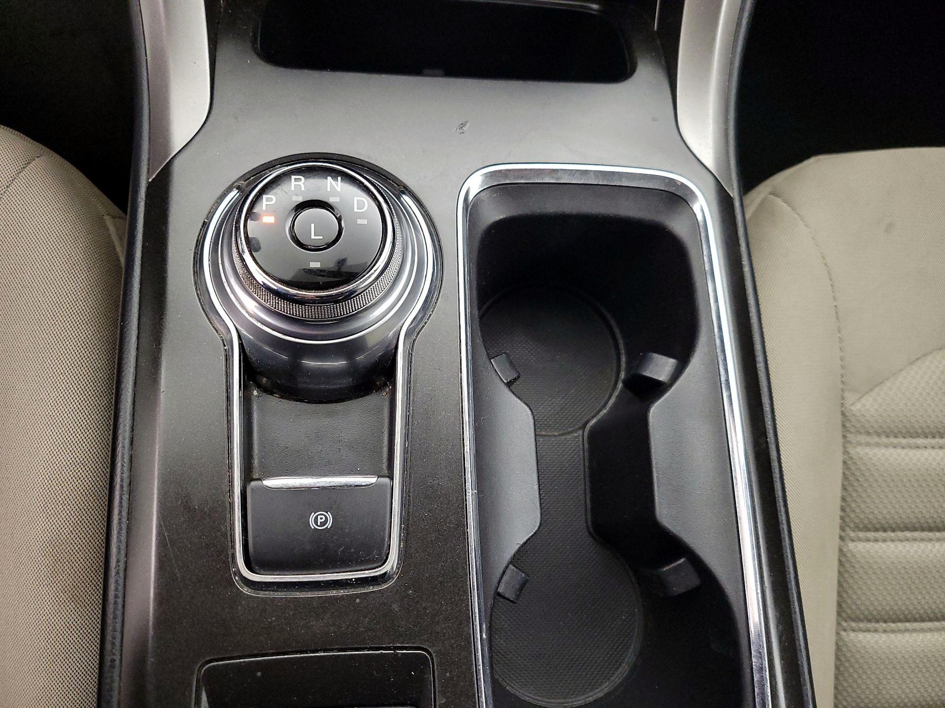 Thumbnail: 2018 Ford Fusion - 16