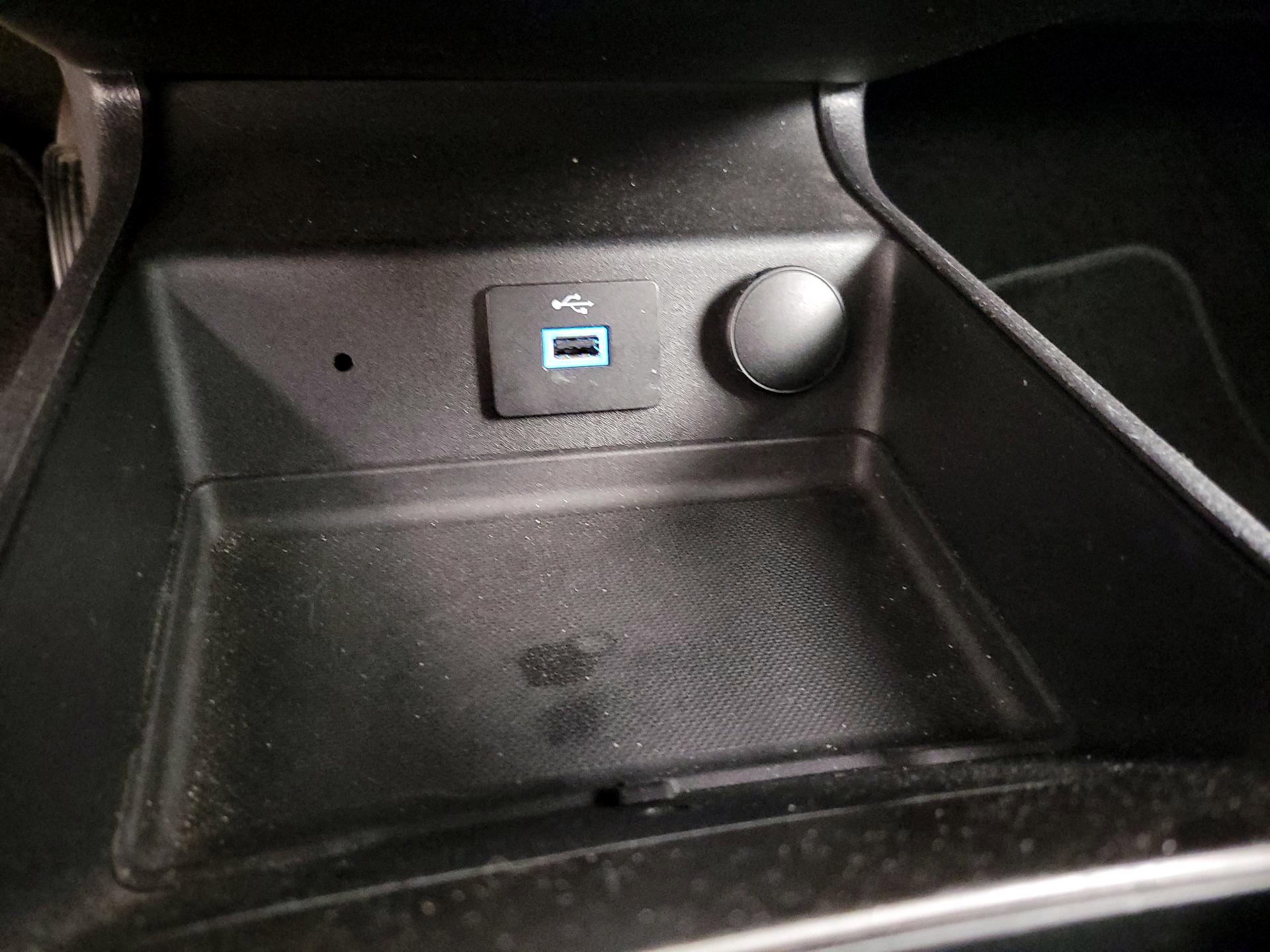 Thumbnail: 2018 Ford Fusion - 17