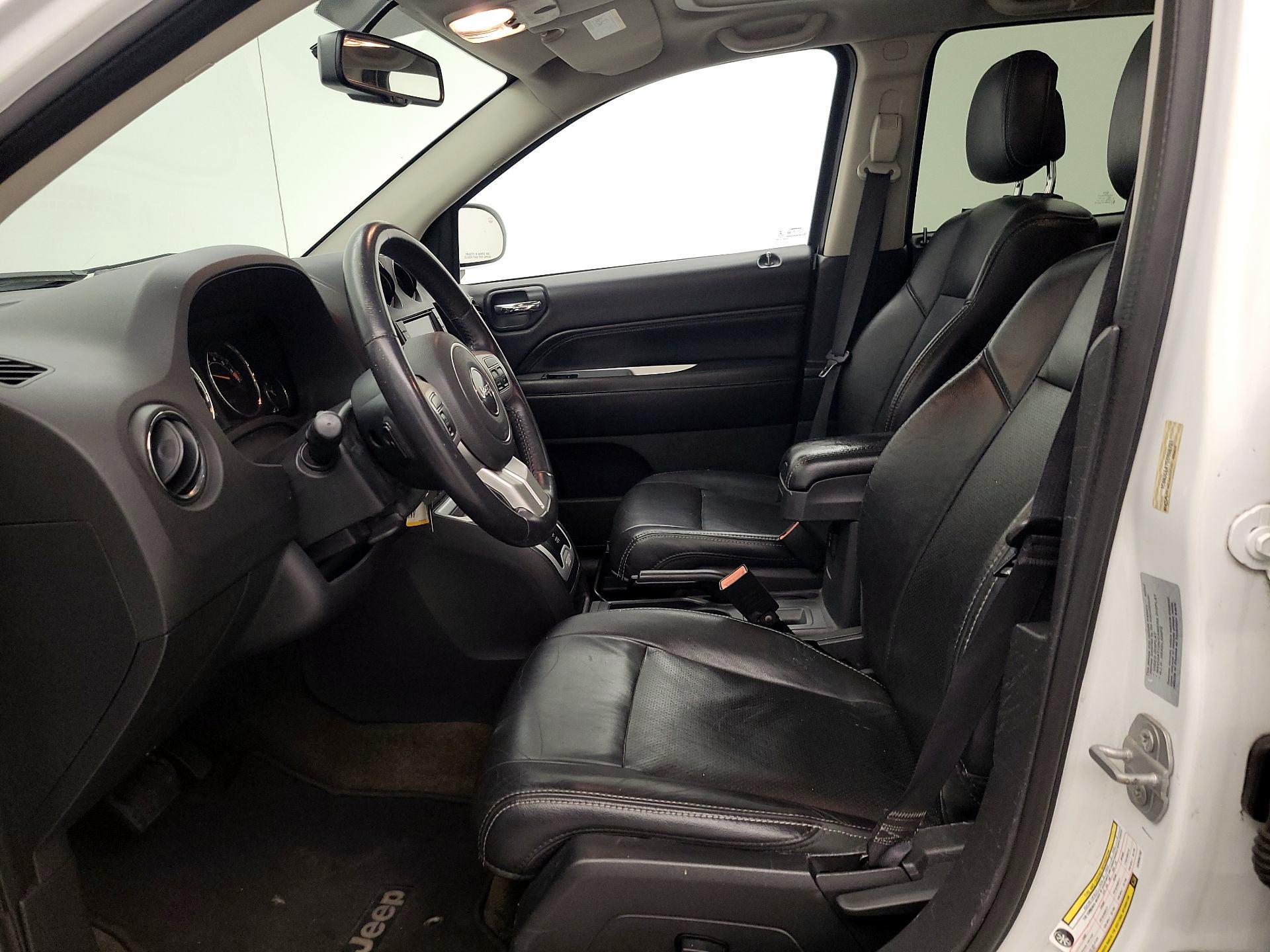 Thumbnail: 2016 Jeep Compass - 11