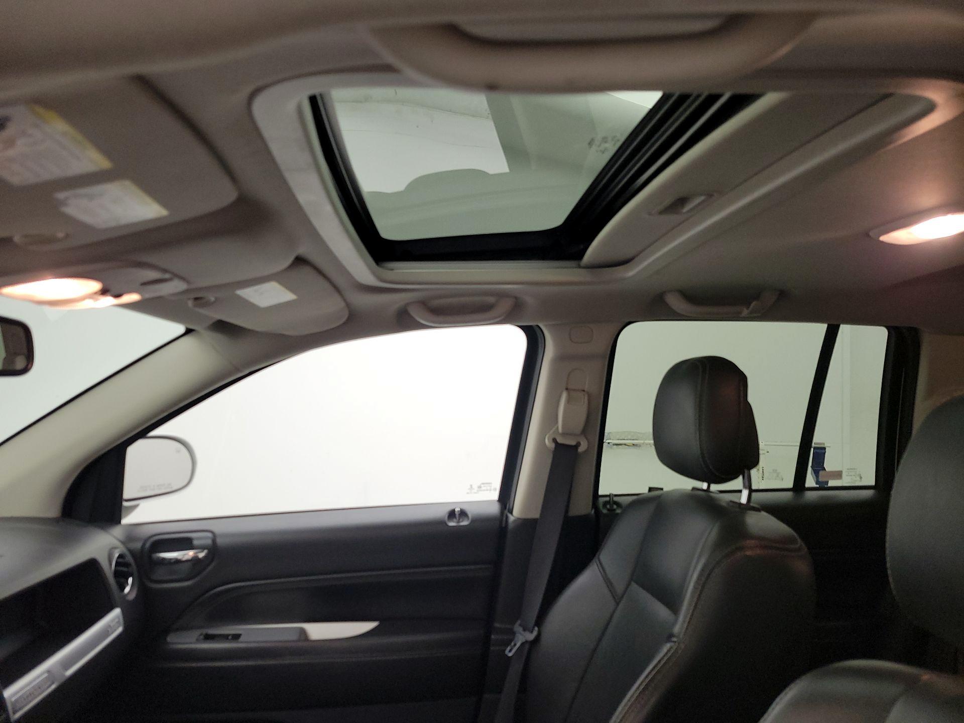 Thumbnail: 2016 Jeep Compass - 17