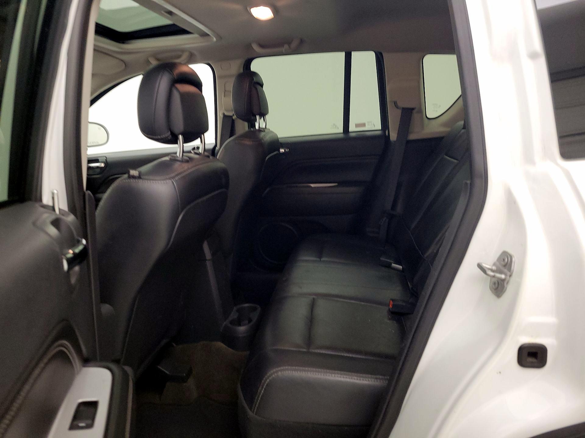 Thumbnail: 2016 Jeep Compass - 18