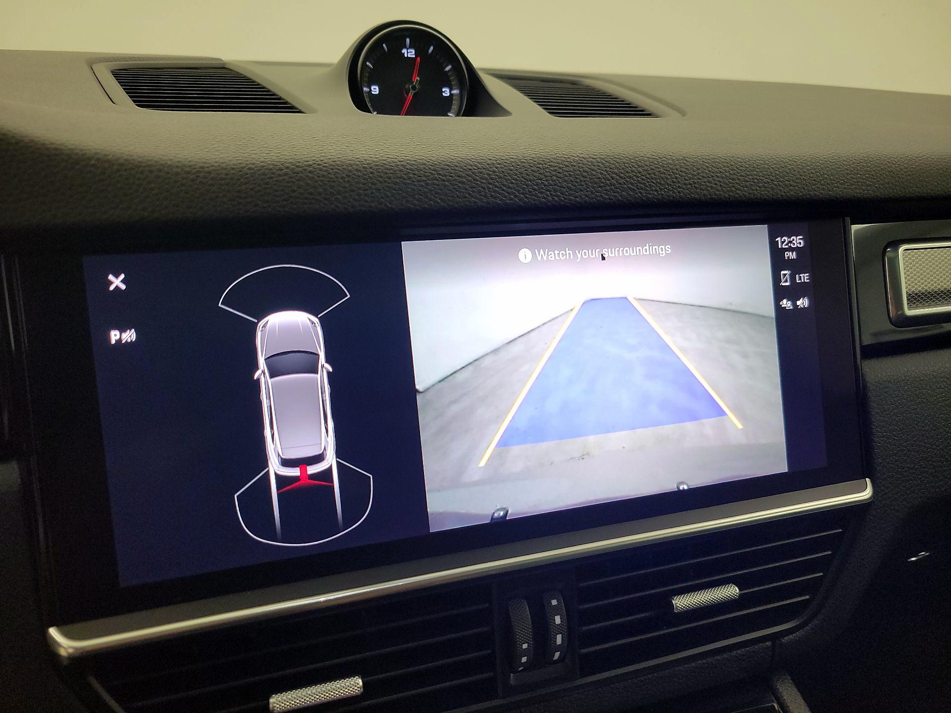 Thumbnail: 2022 Porsche Cayenne - 15