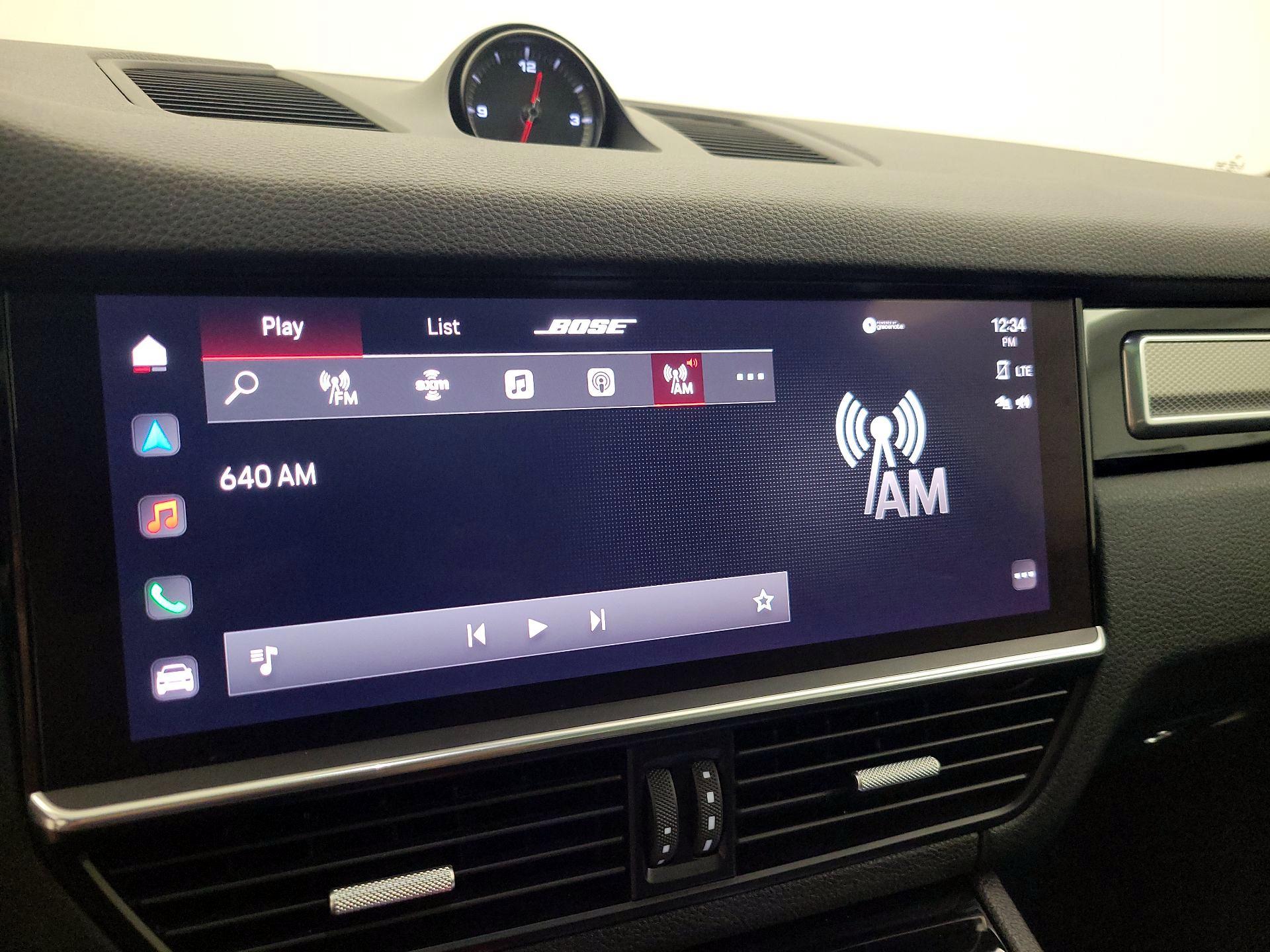 Thumbnail: 2022 Porsche Cayenne - 16