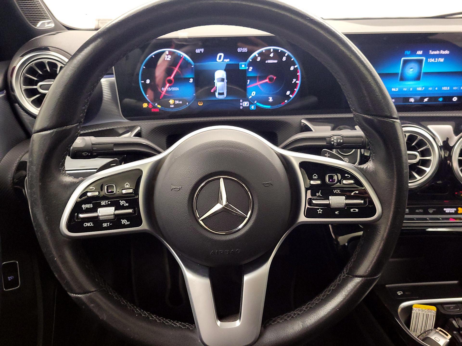 Thumbnail: 2020 Mercedes-Benz A-Class - 10