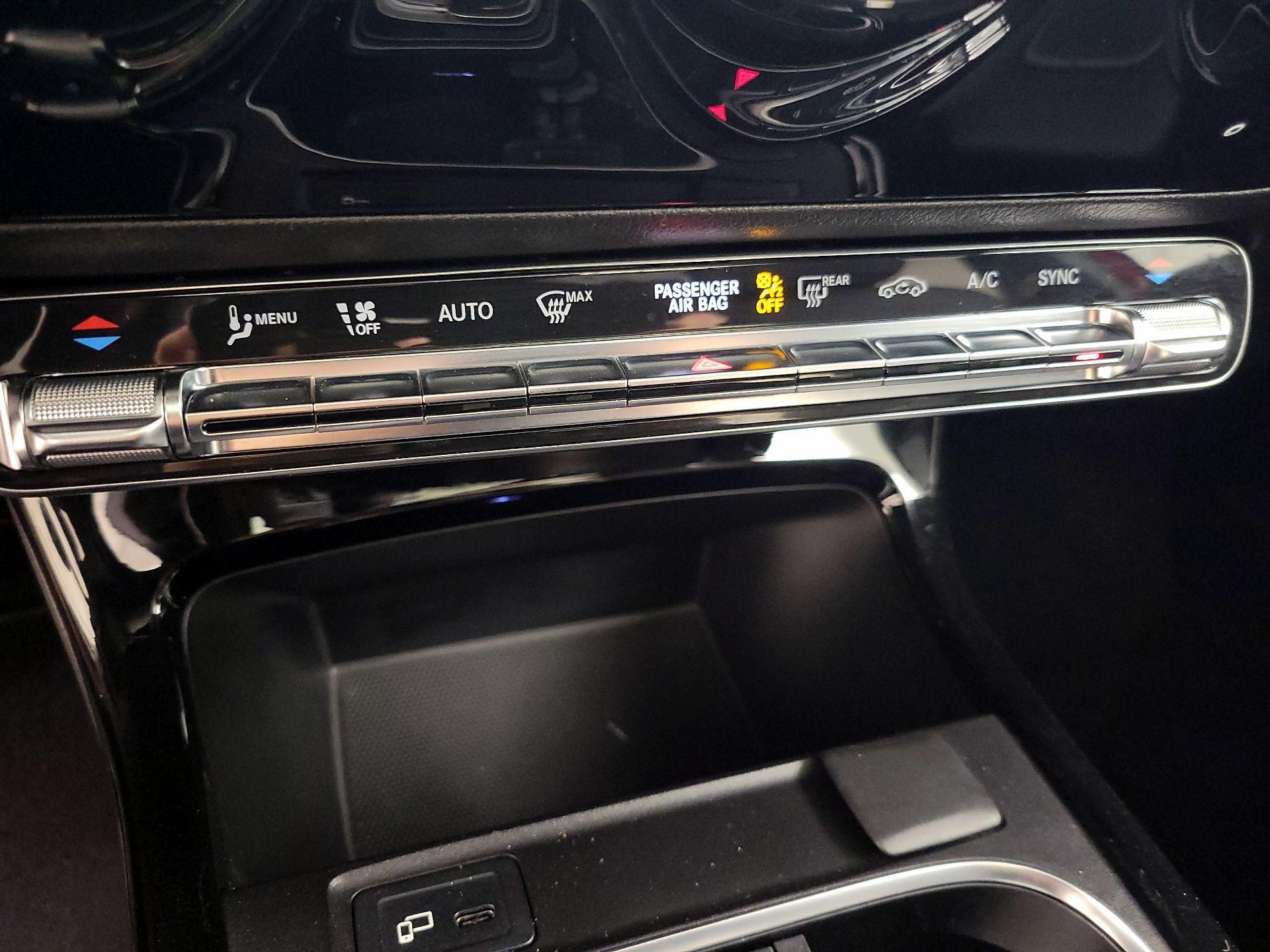 Thumbnail: 2020 Mercedes-Benz A-Class - 16