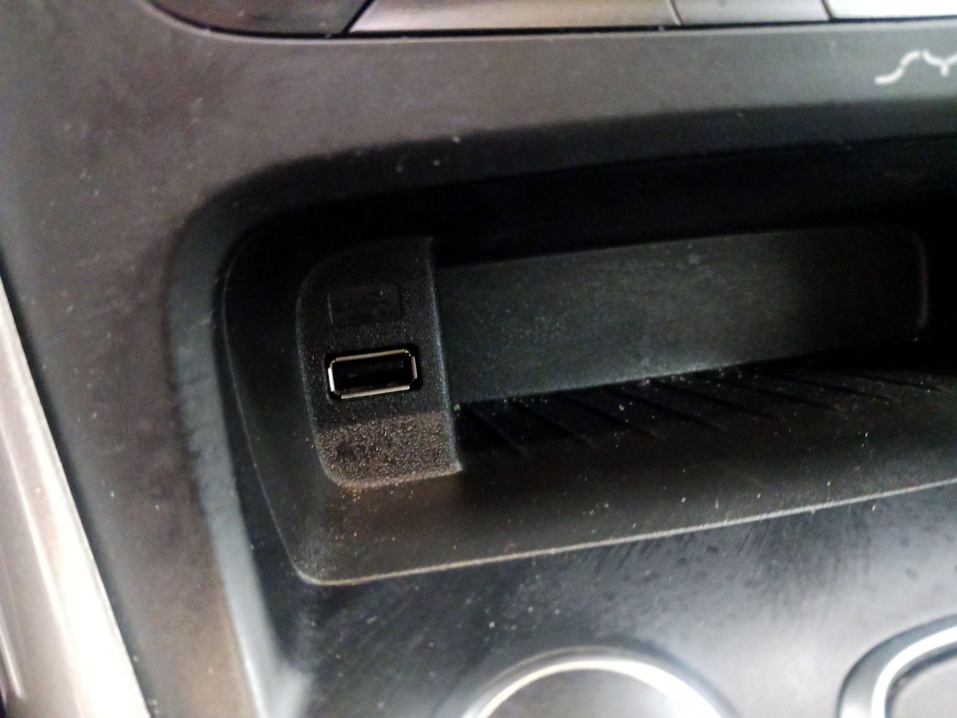 Thumbnail: 2016 Ford Focus - 19