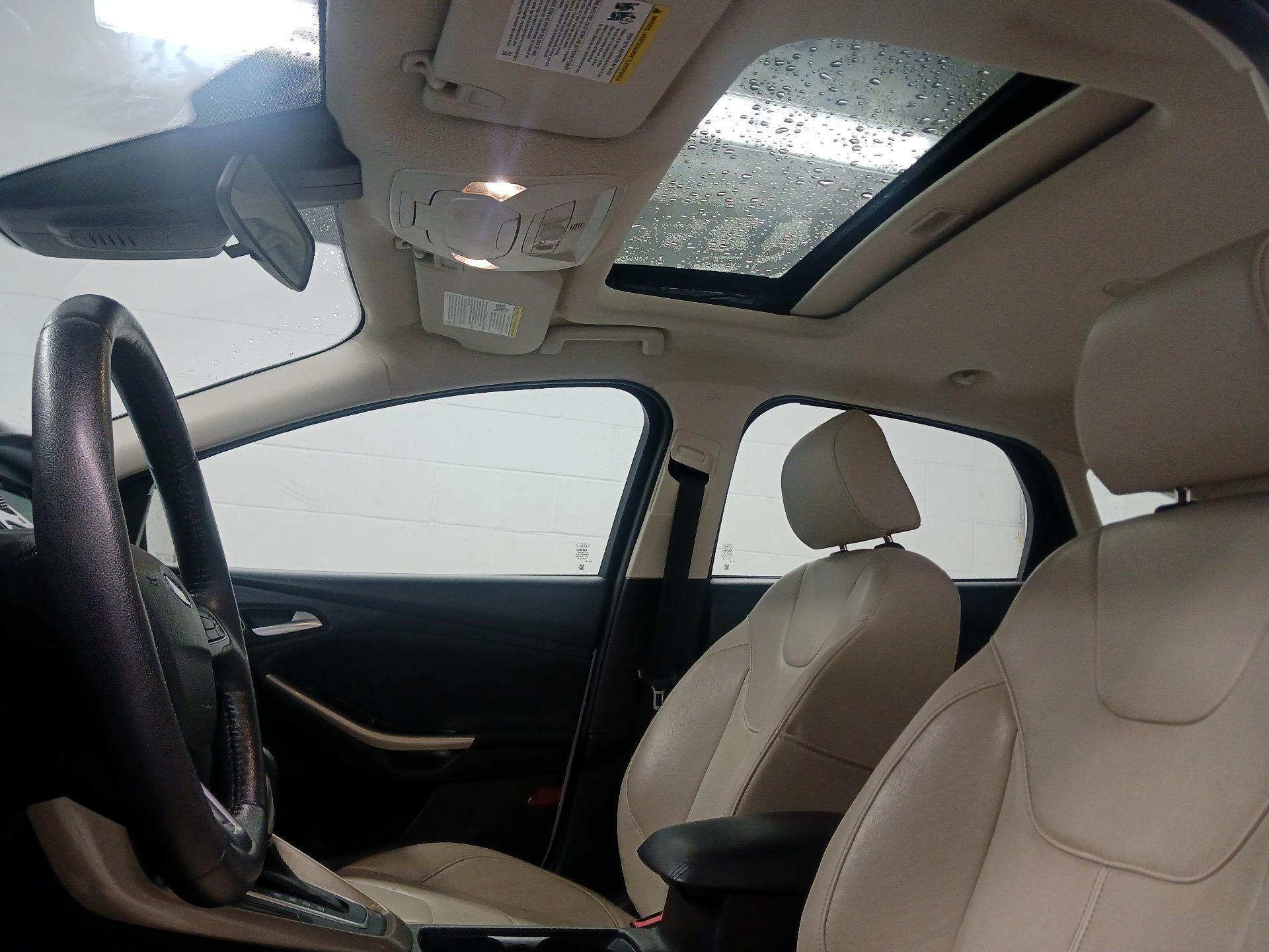 Thumbnail: 2016 Ford Focus - 20