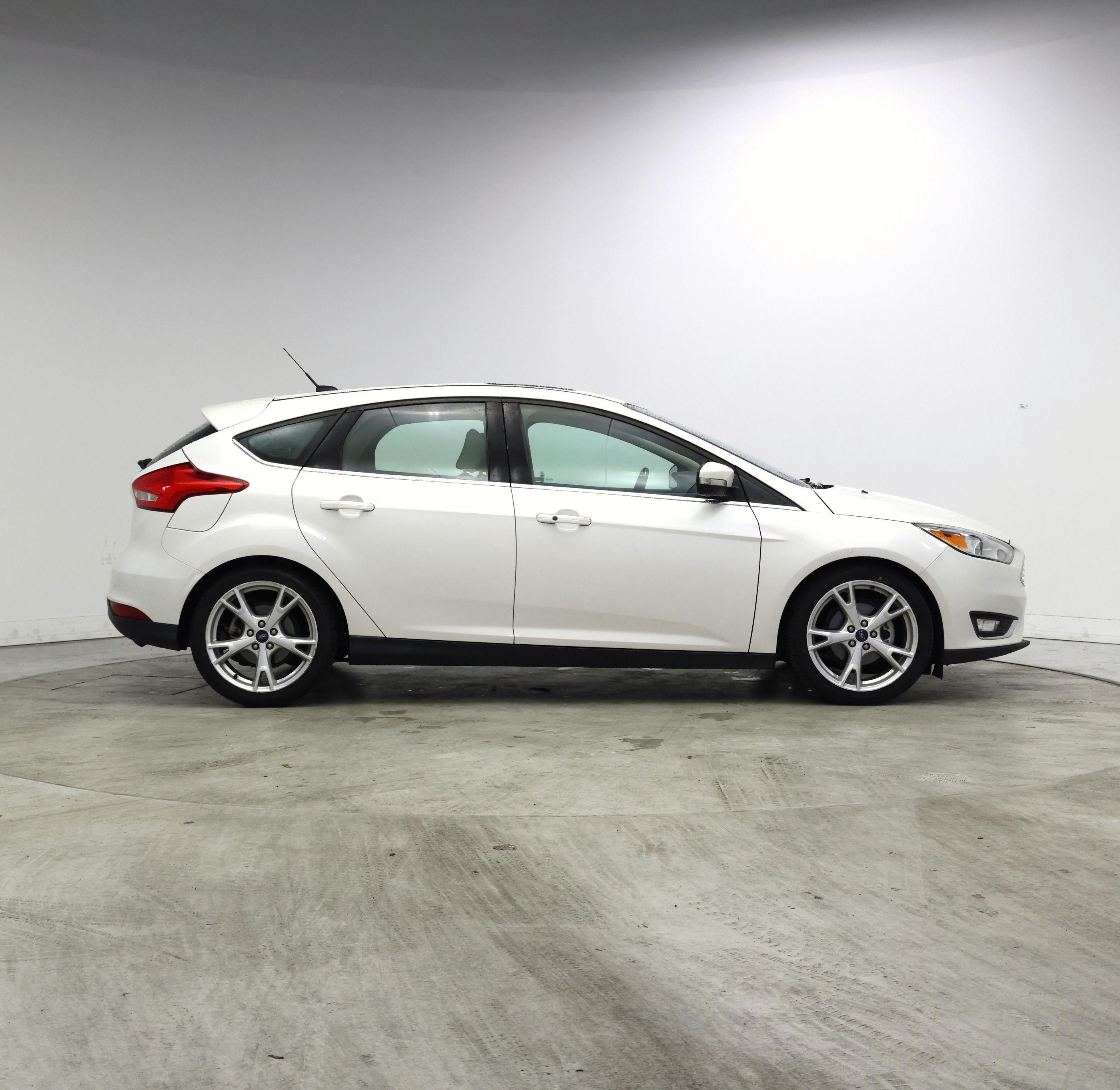 Thumbnail: 2016 Ford Focus - 7