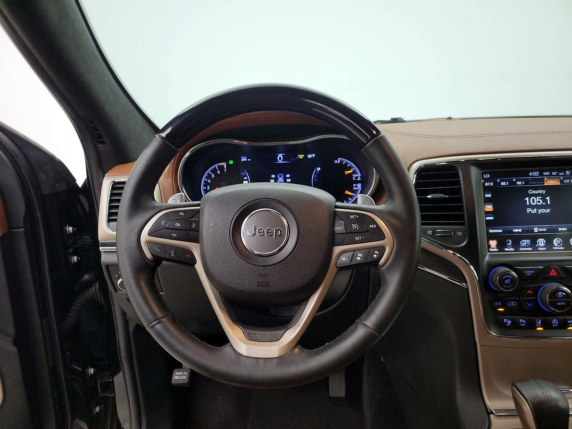 Thumbnail: 2017 Jeep Grand Cherokee - 10