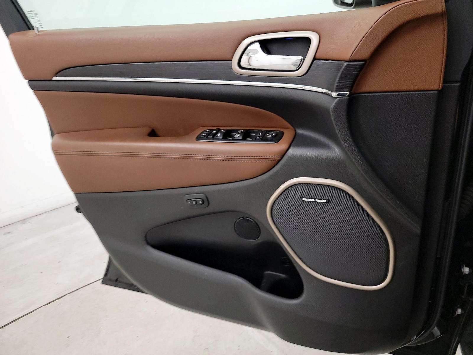 2017 Jeep Grand Cherokee Summit - Photo 13