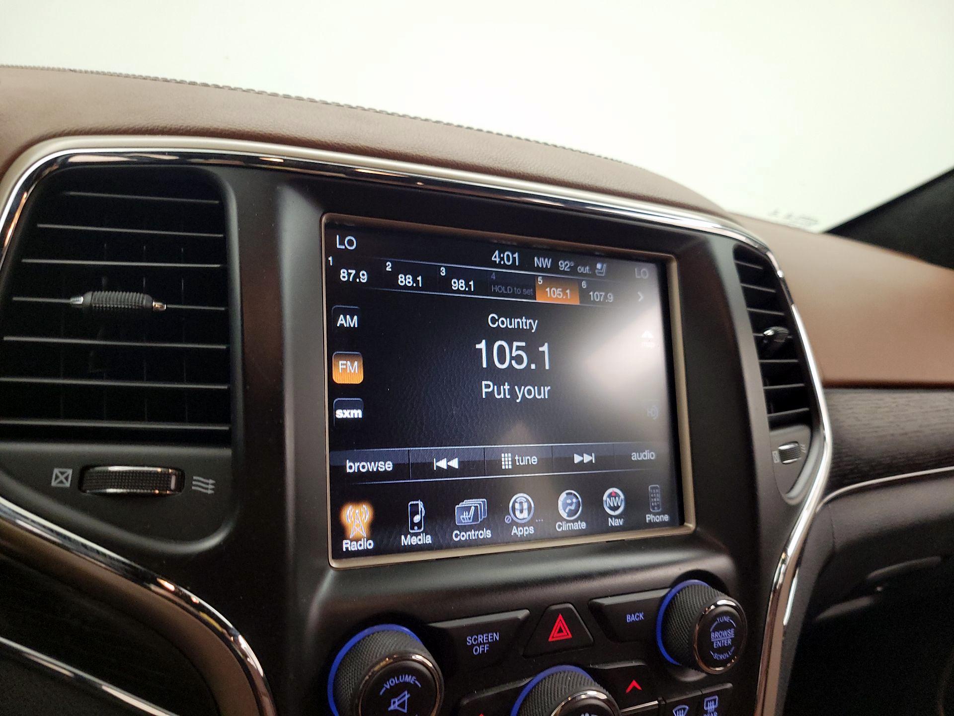 Thumbnail: 2017 Jeep Grand Cherokee - 15