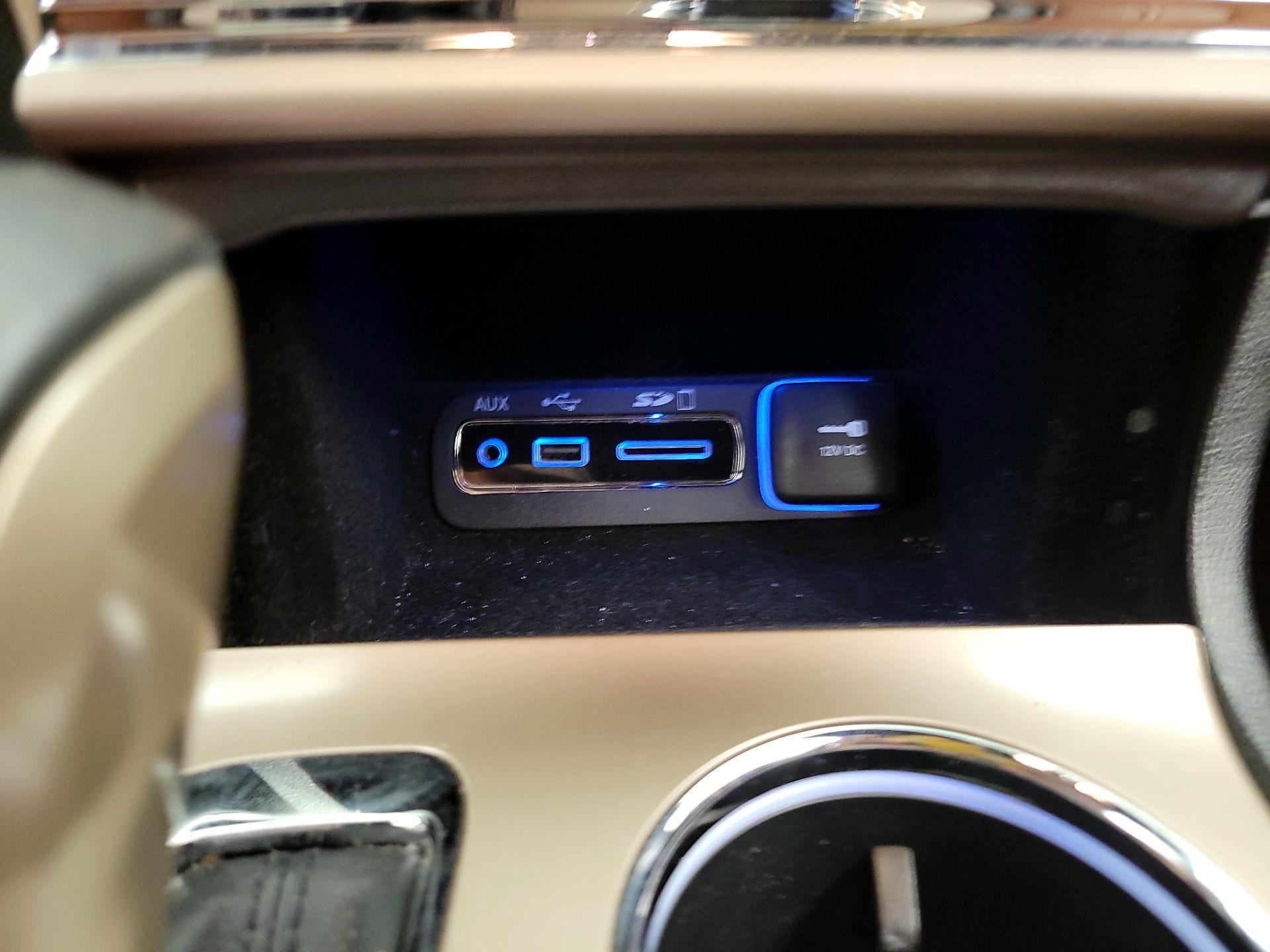 Thumbnail: 2017 Jeep Grand Cherokee - 18