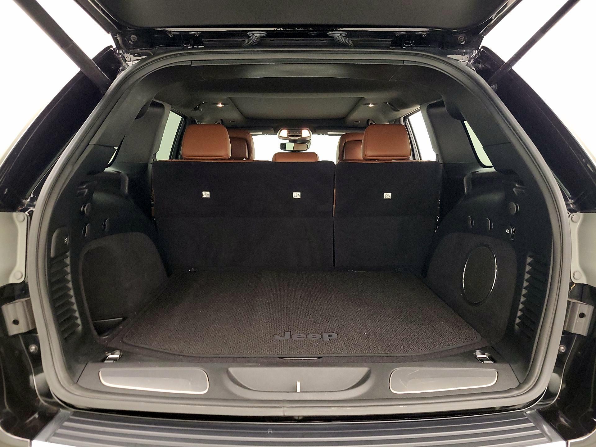 Thumbnail: 2017 Jeep Grand Cherokee - 20