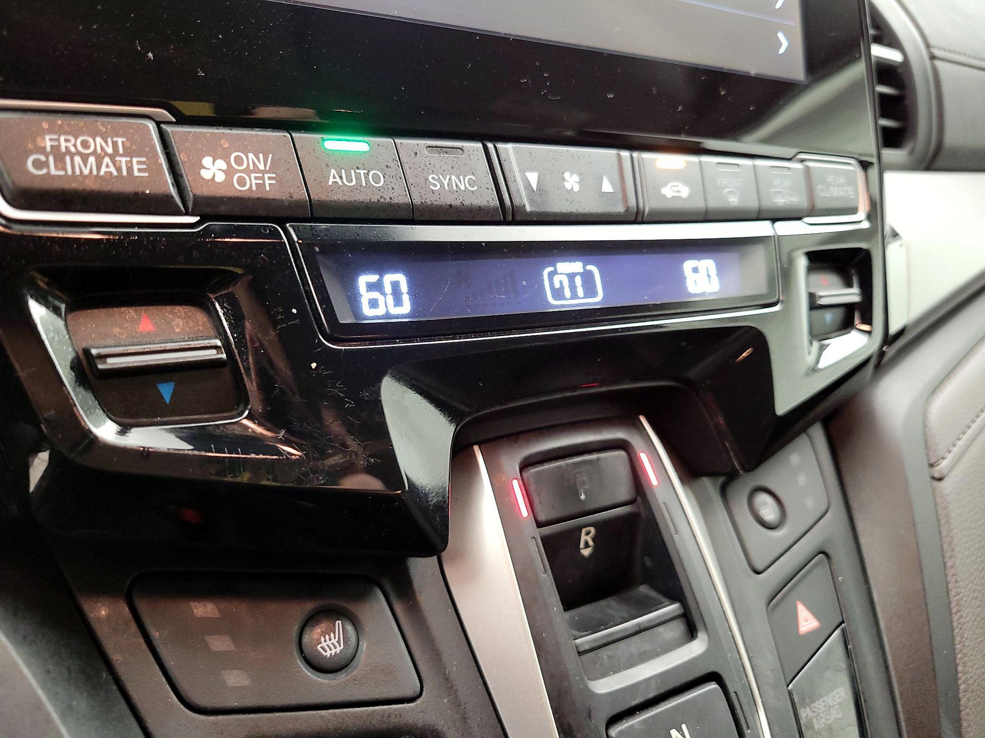 Thumbnail: 2019 Honda Odyssey - 16