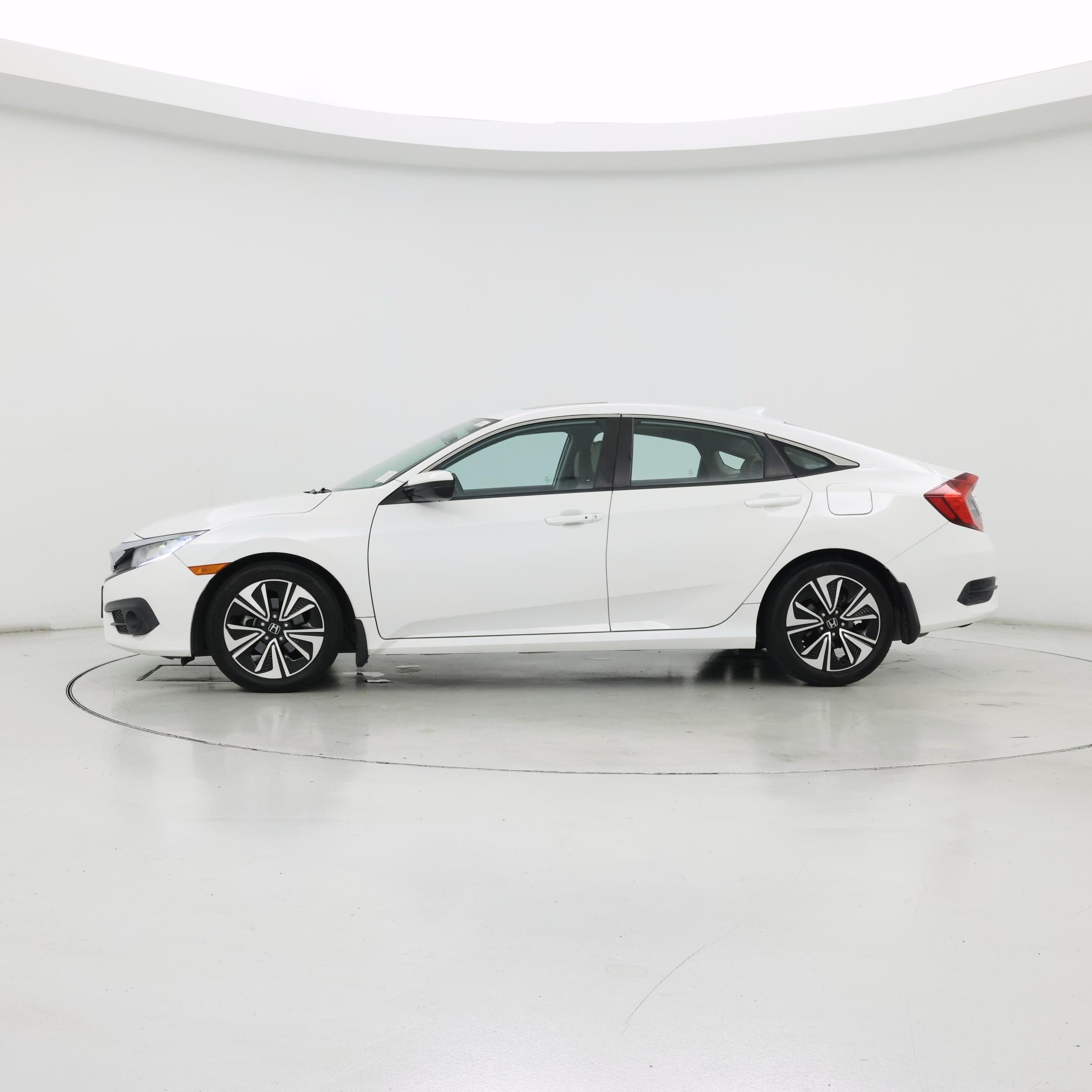 Thumbnail: 2016 Honda Civic - 3