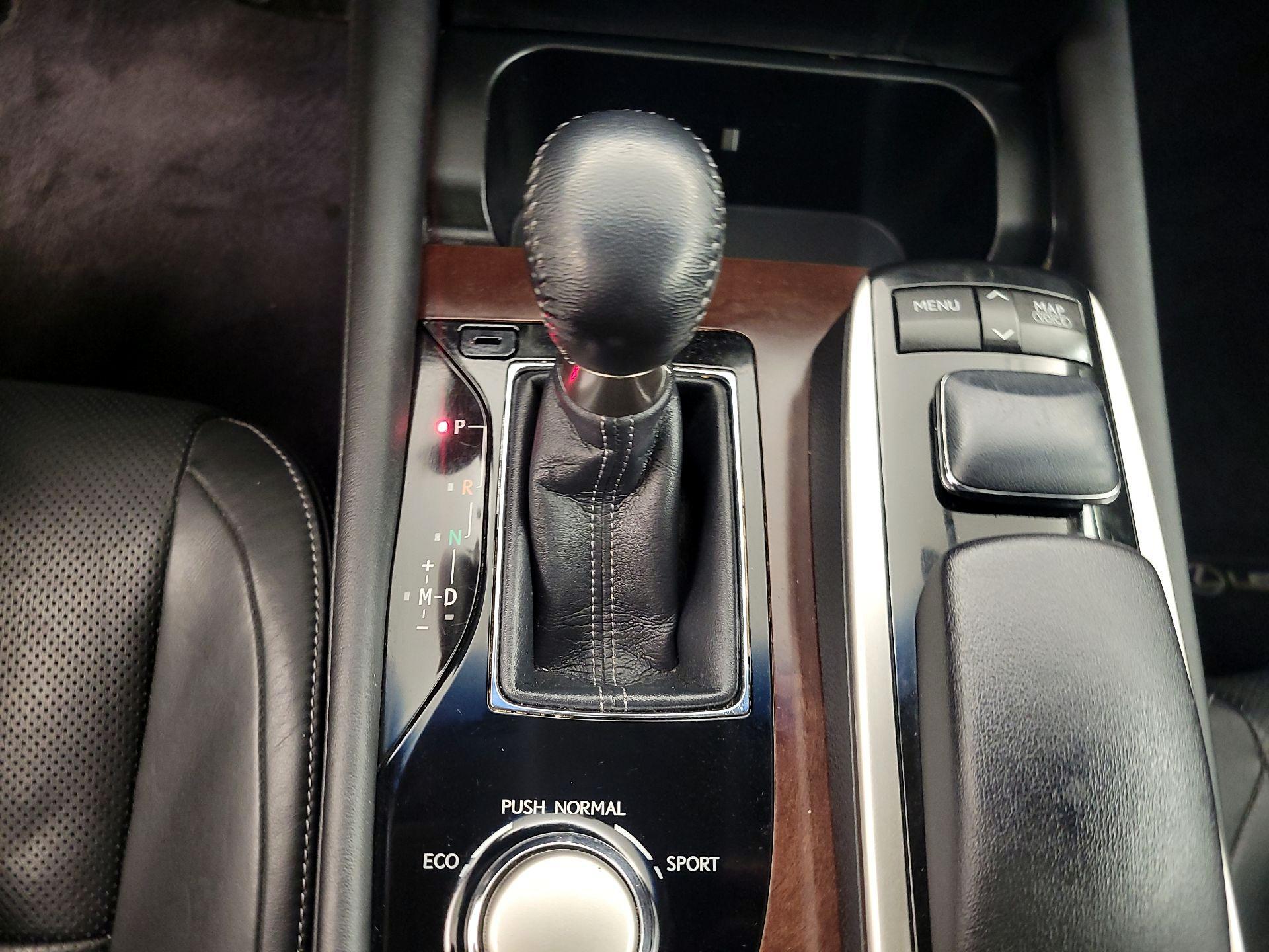 Thumbnail: 2014 Lexus GS - 16