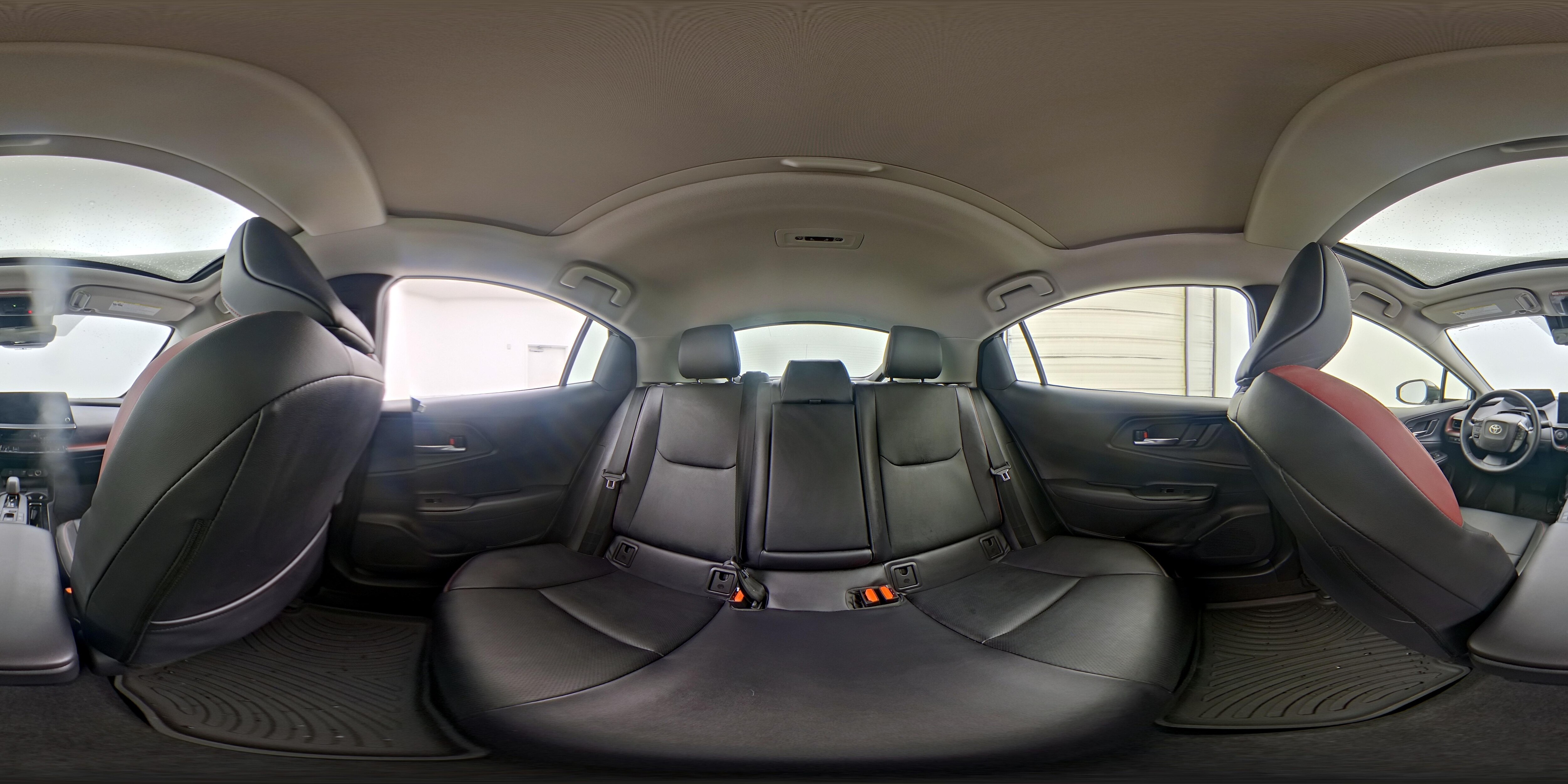 2025 Toyota Prius XSE - Photo 25