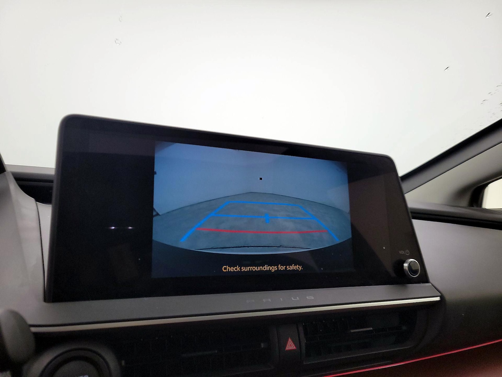 2025 Toyota Prius XSE - Photo 15