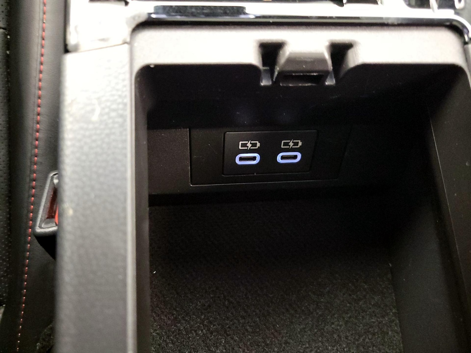 2025 Toyota Prius XSE - Photo 19