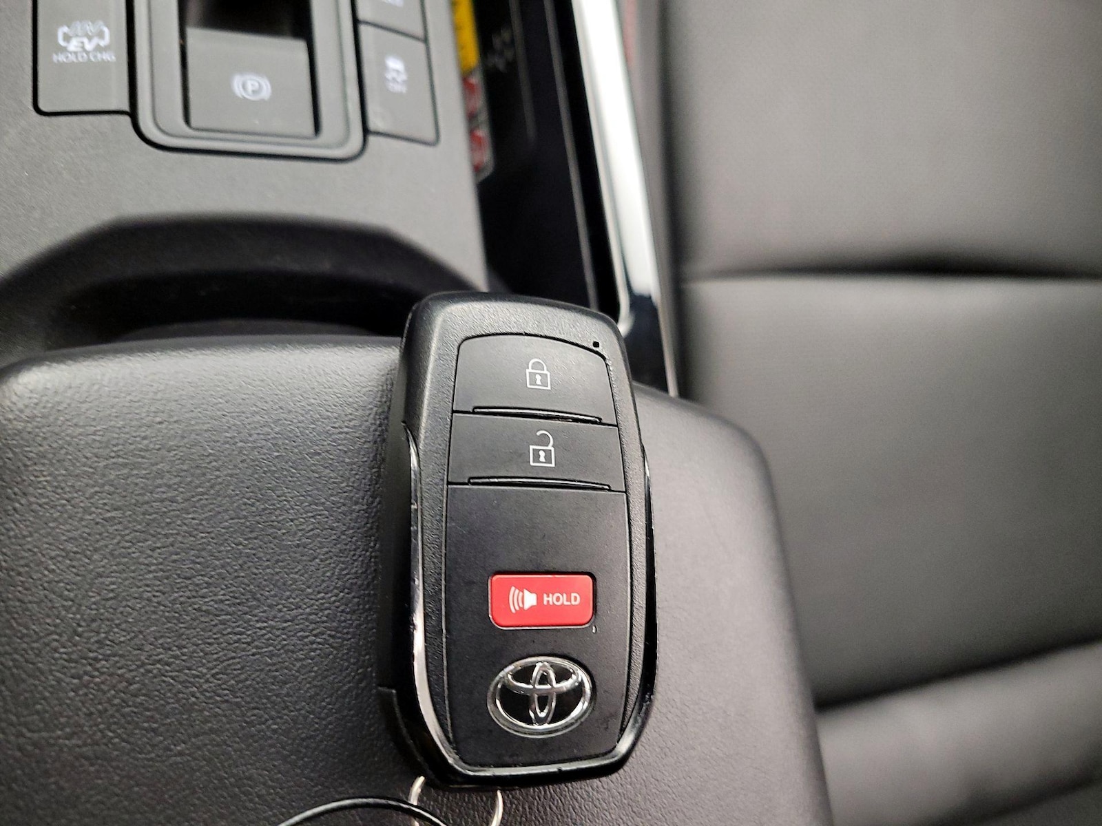 2025 Toyota Prius XSE - Photo 23