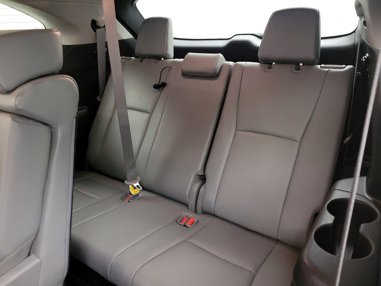 2023 Toyota Highlander L - Photo 22
