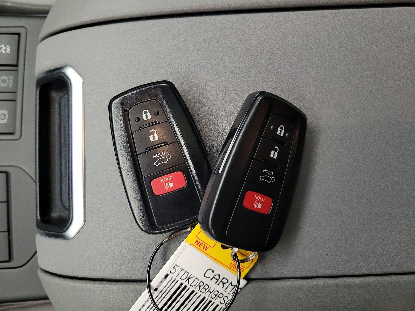 2023 Toyota Highlander L - Photo 25