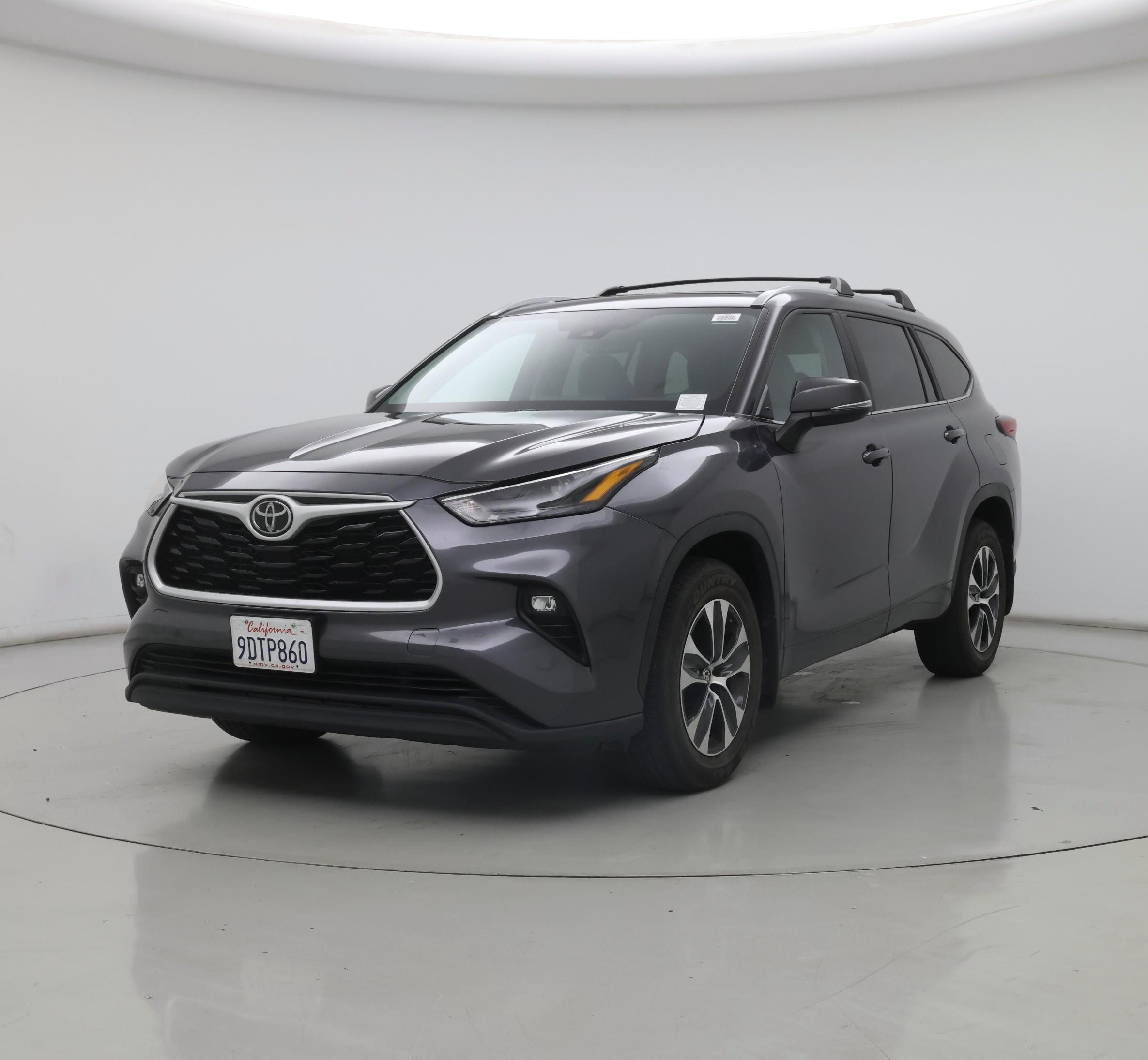 Thumbnail: 2023 Toyota Highlander - 4