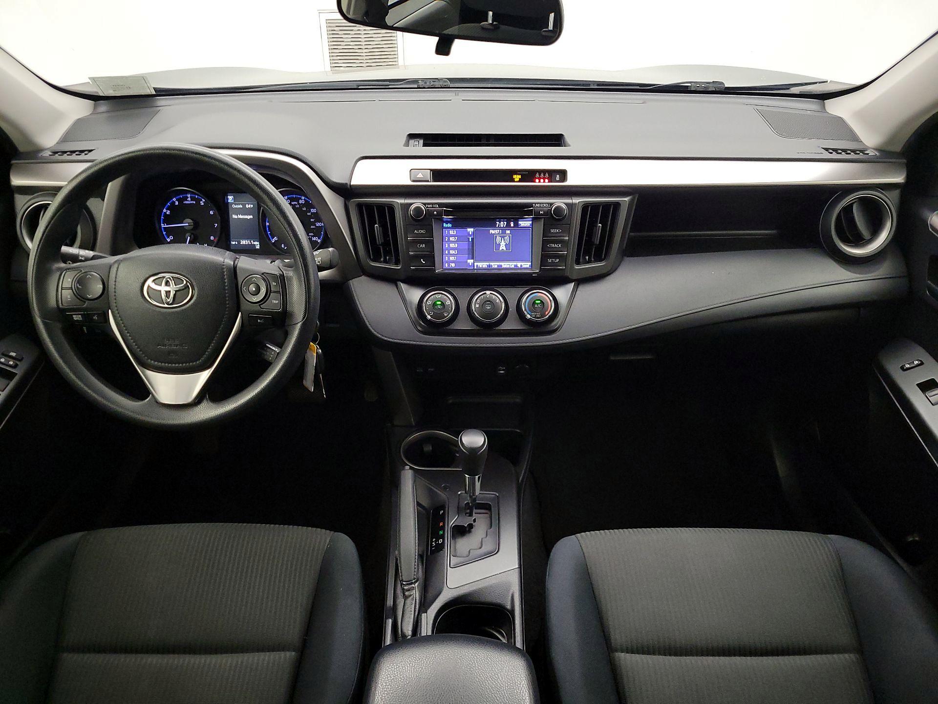 Thumbnail: 2018 Toyota RAV4 - 9