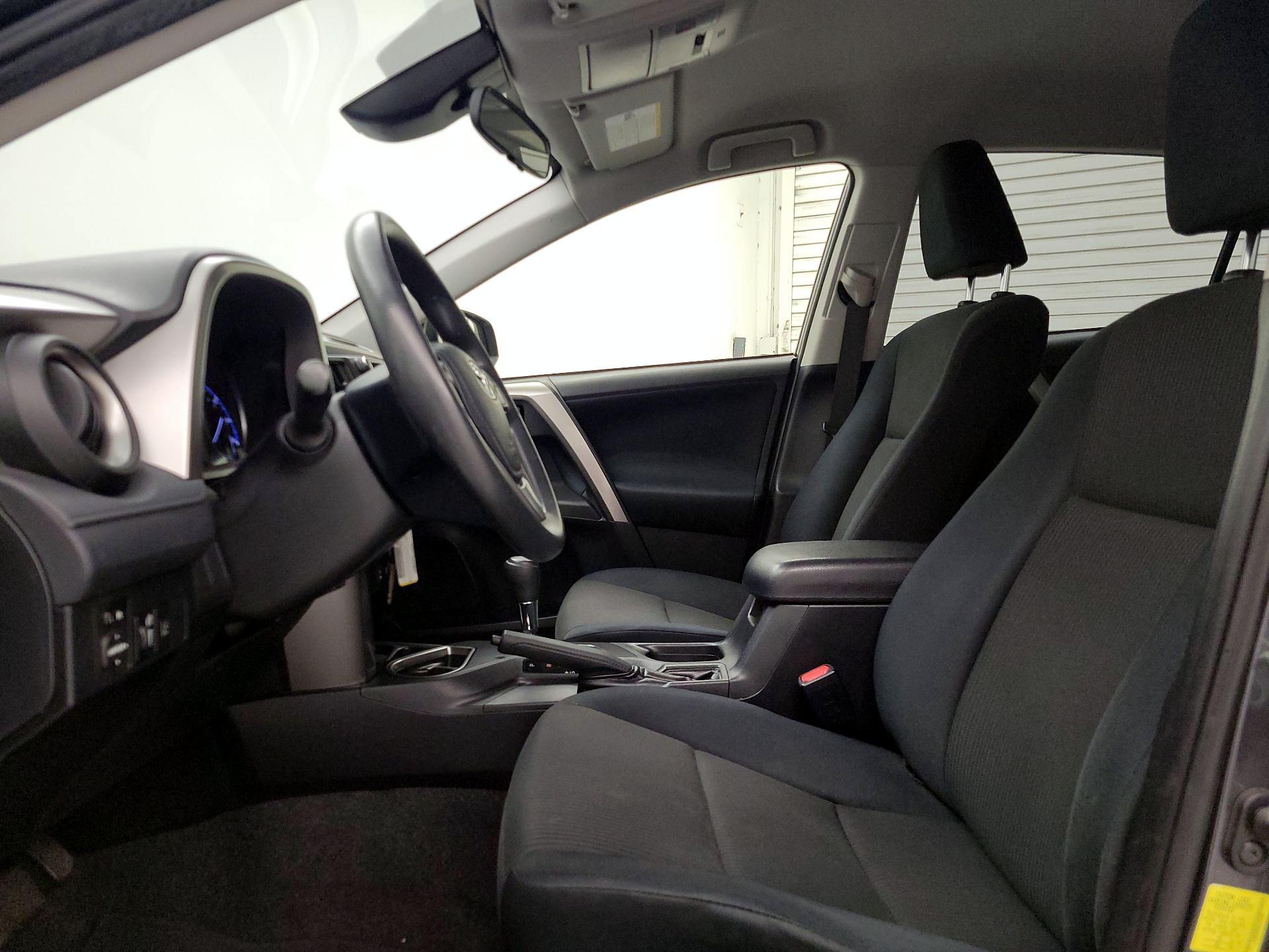 Thumbnail: 2018 Toyota RAV4 - 11