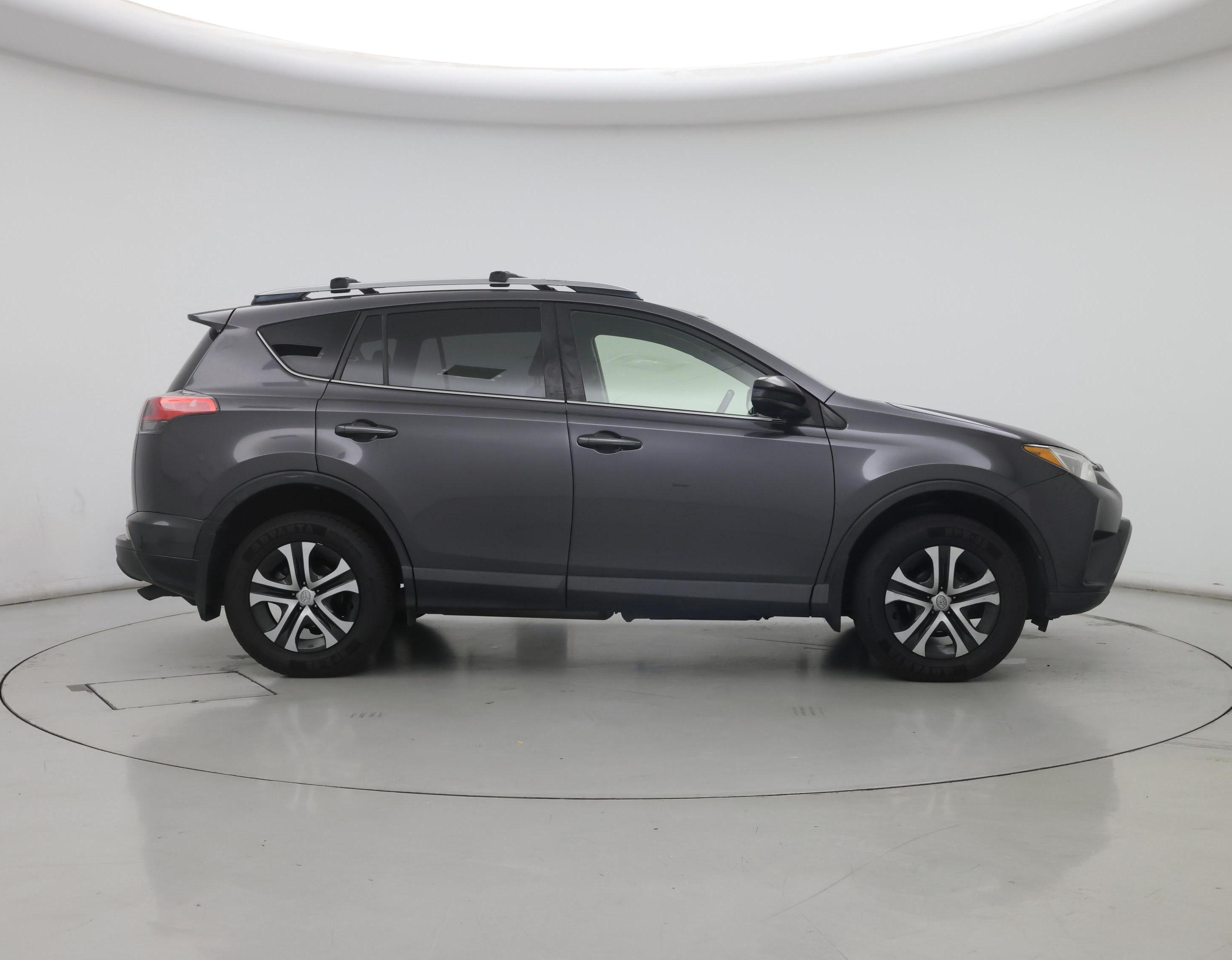 Thumbnail: 2018 Toyota RAV4 - 7